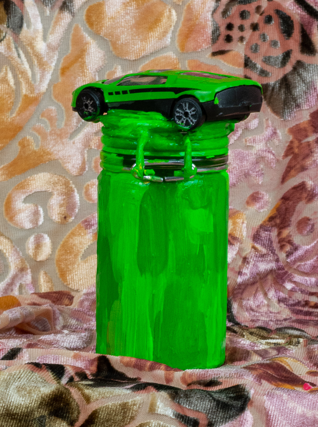 green-car-jar-03.png