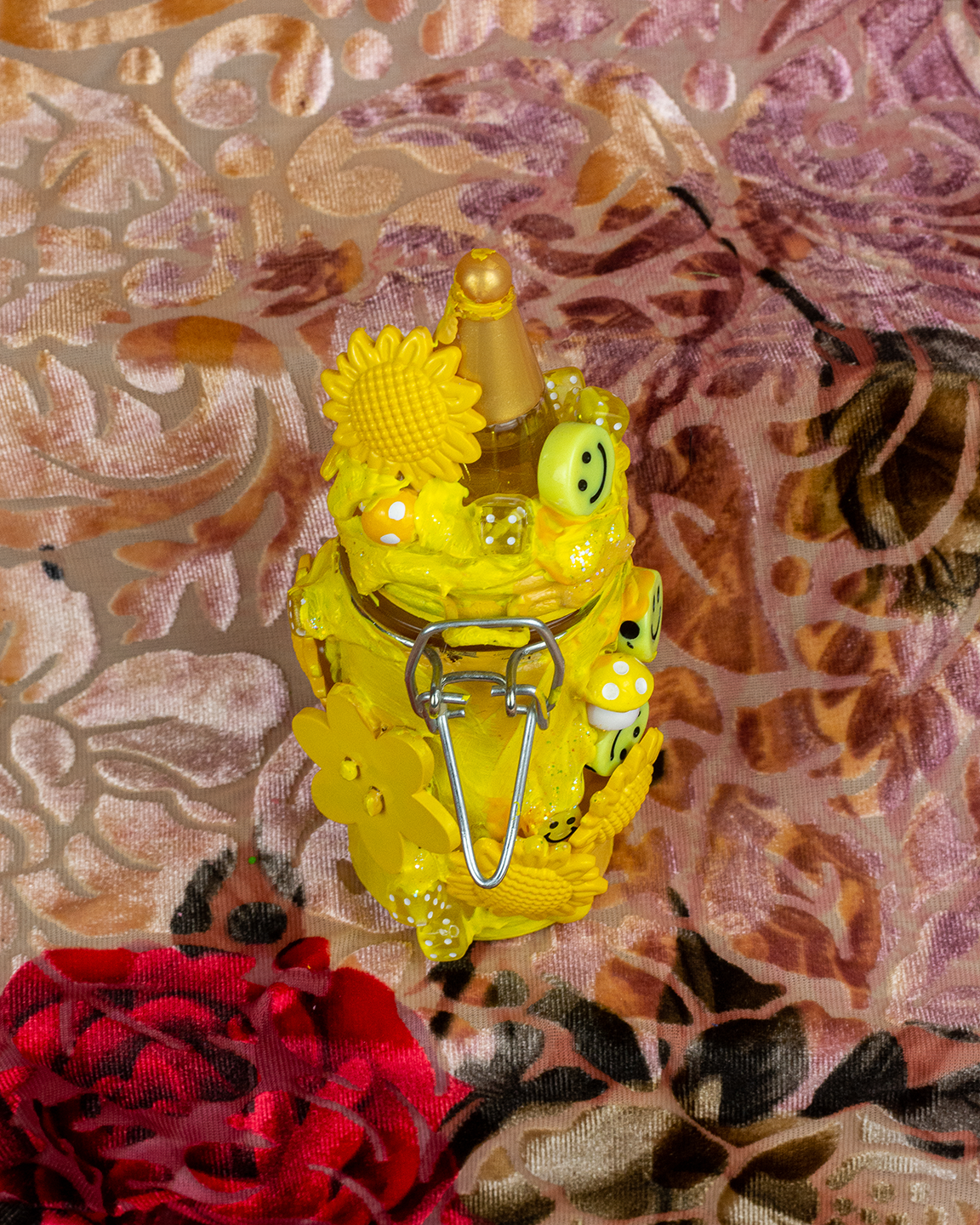 sunflower-perfume-jar-05.png