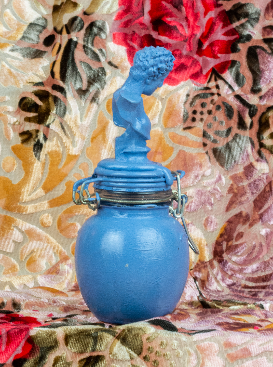 blue-statue-jar-04.png