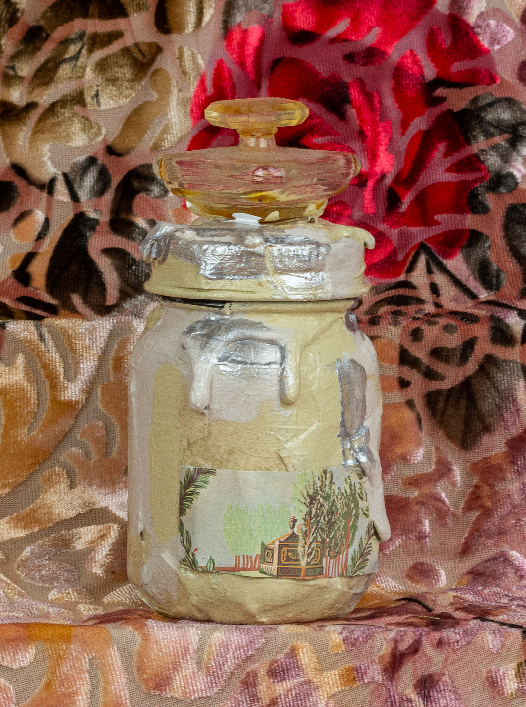 angels-perfume-jar-03.png