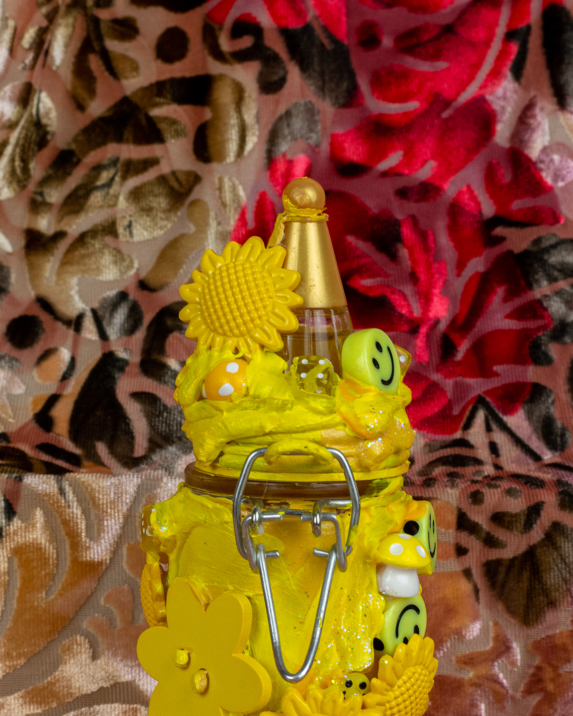 sunflower-perfume-jar-06.png