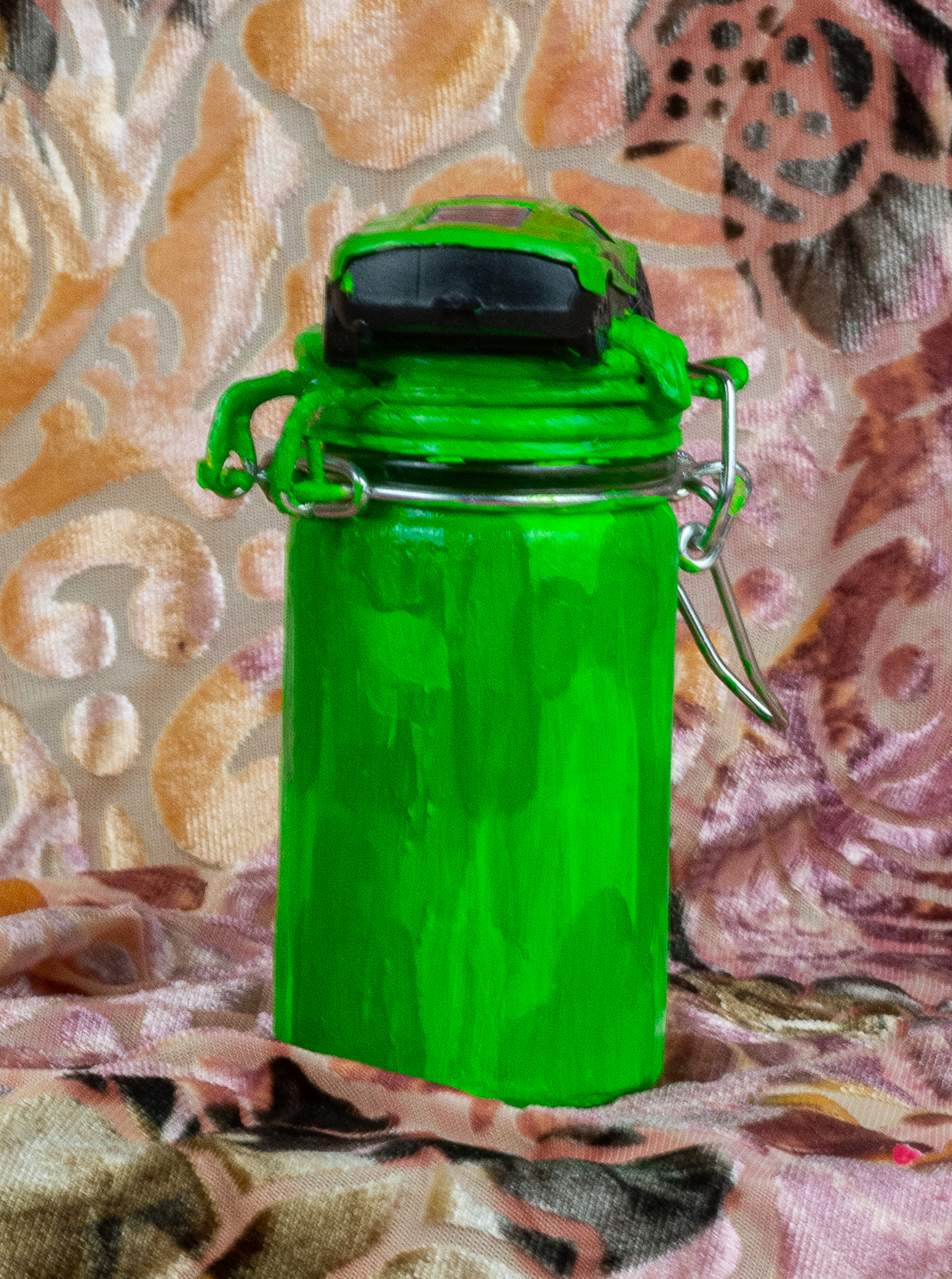 green-car-jar-04.png
