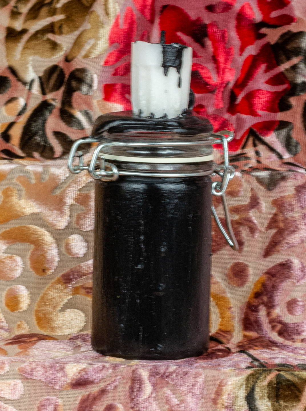 black-swan-jar-04.png