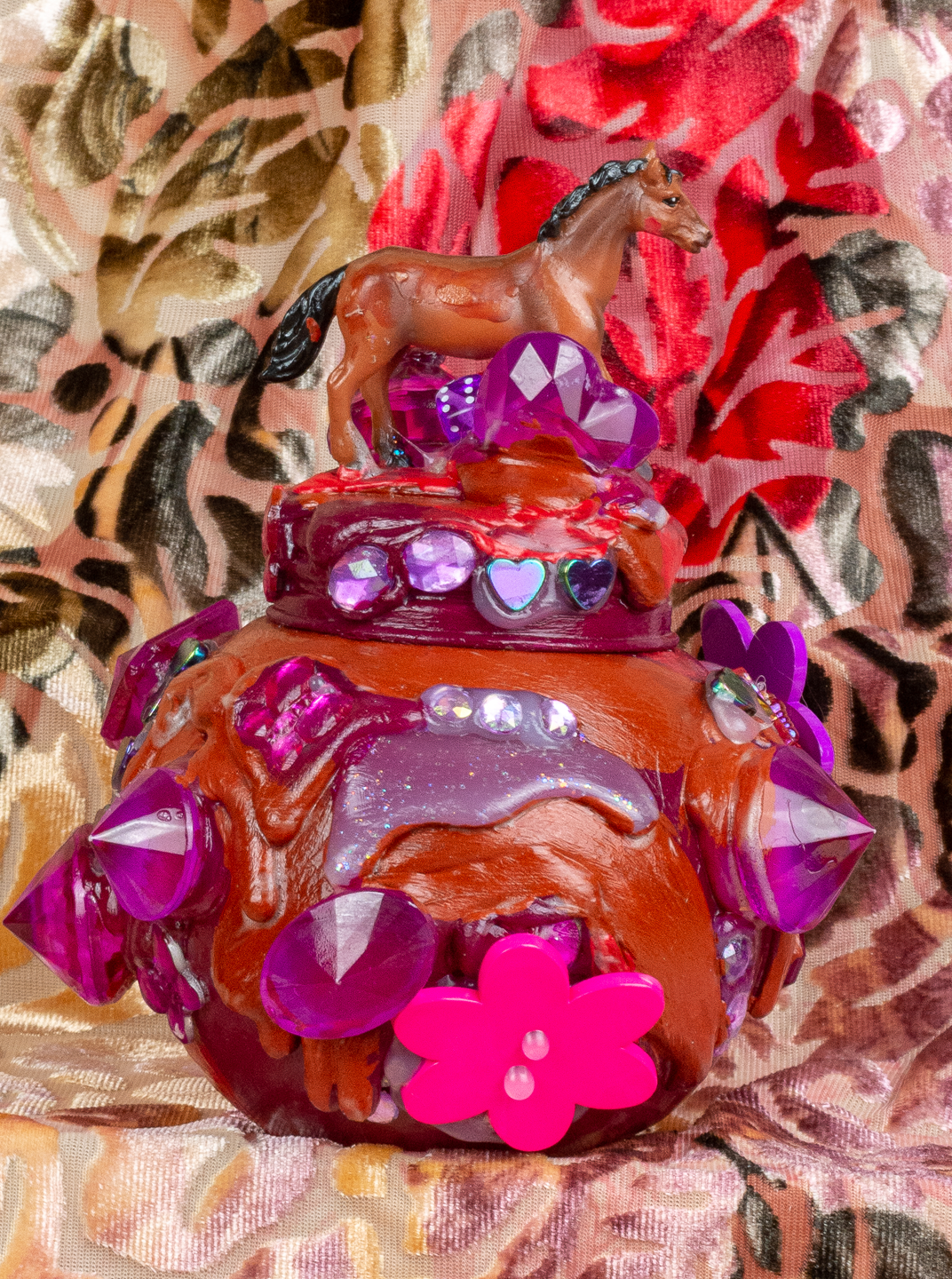 horse-jar-03.png