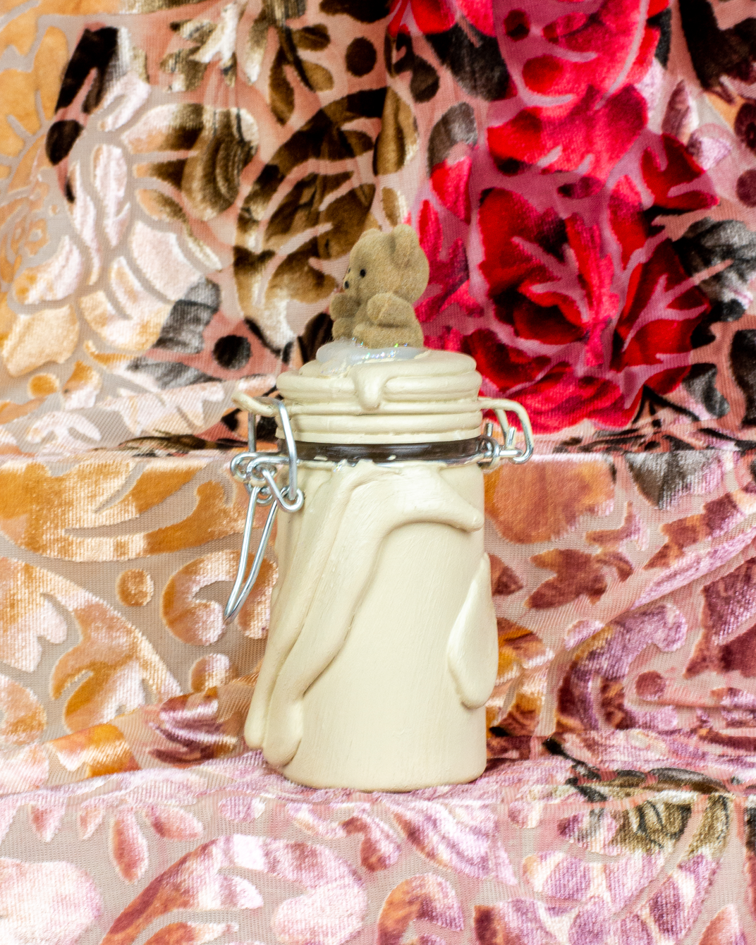 taupe-teddy-jar-02.png