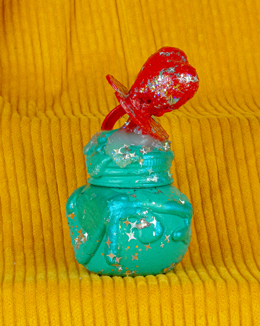 heart-ring-jar-02.png