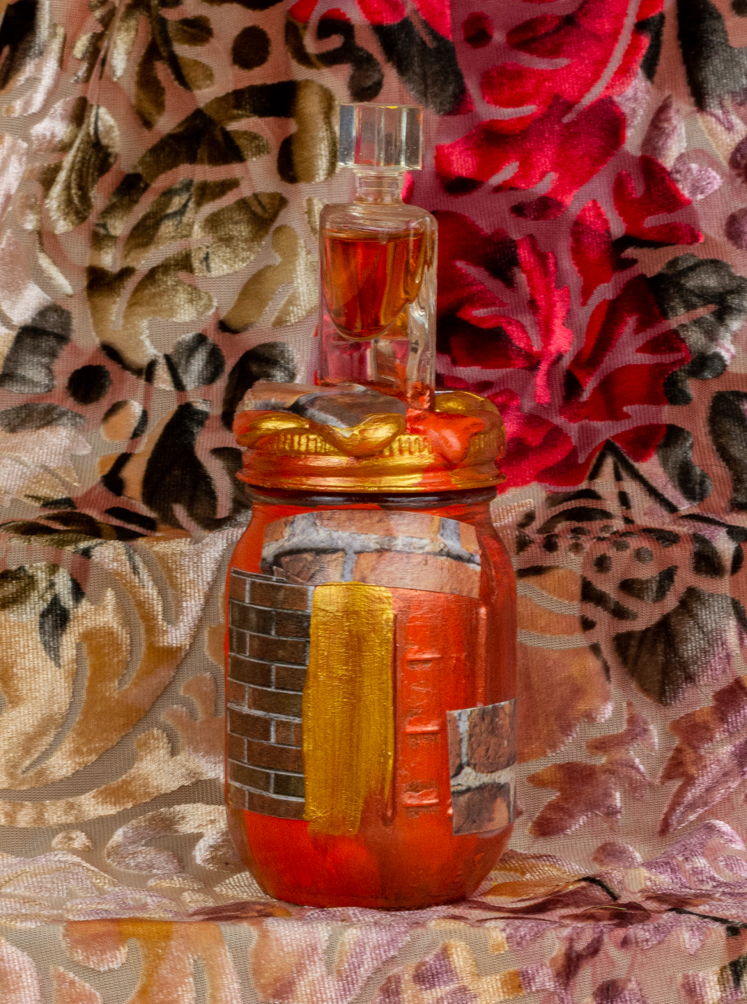 julia-roberts-perfume-jar-04.png