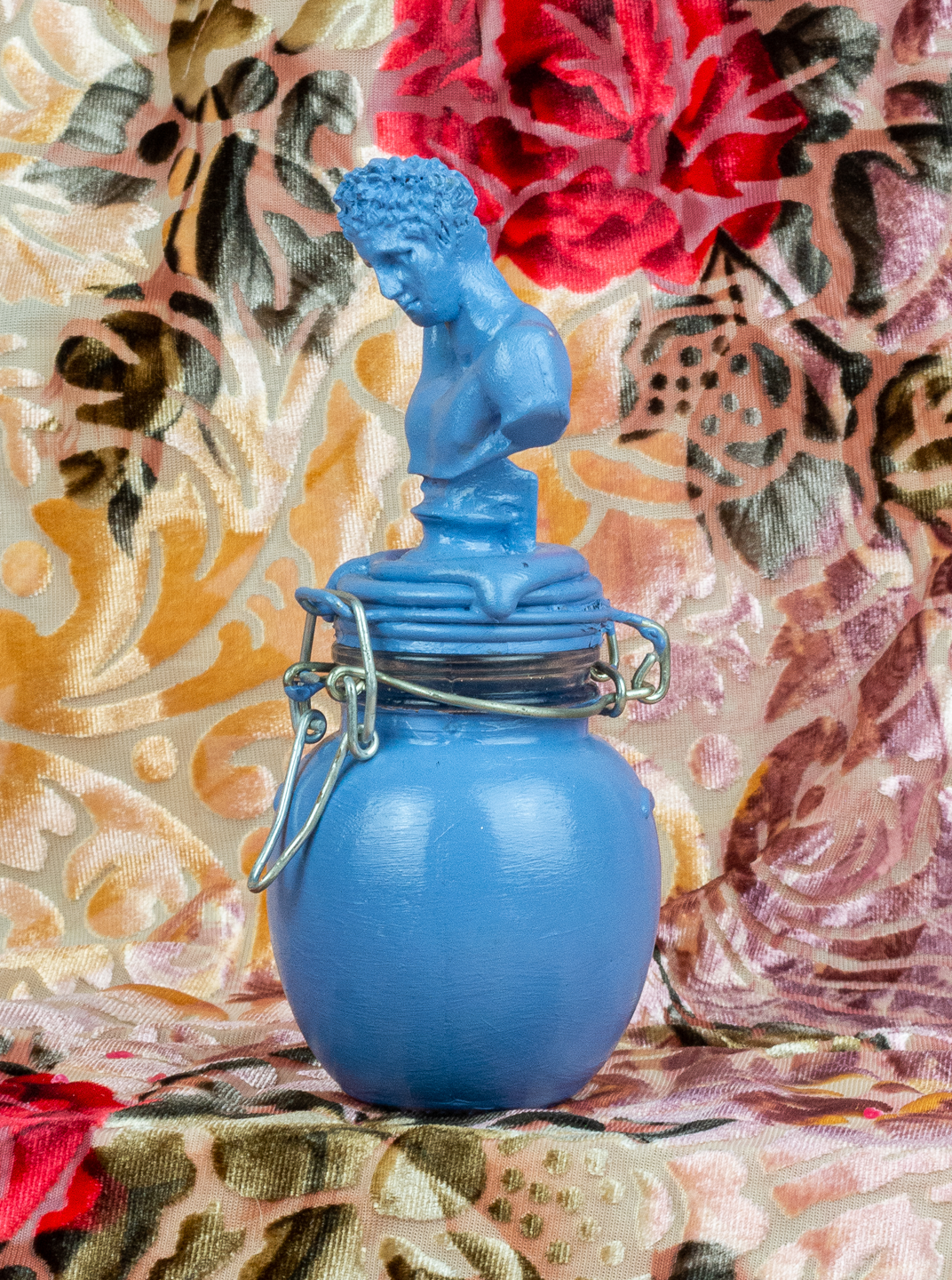 blue-statue-jar-02.png