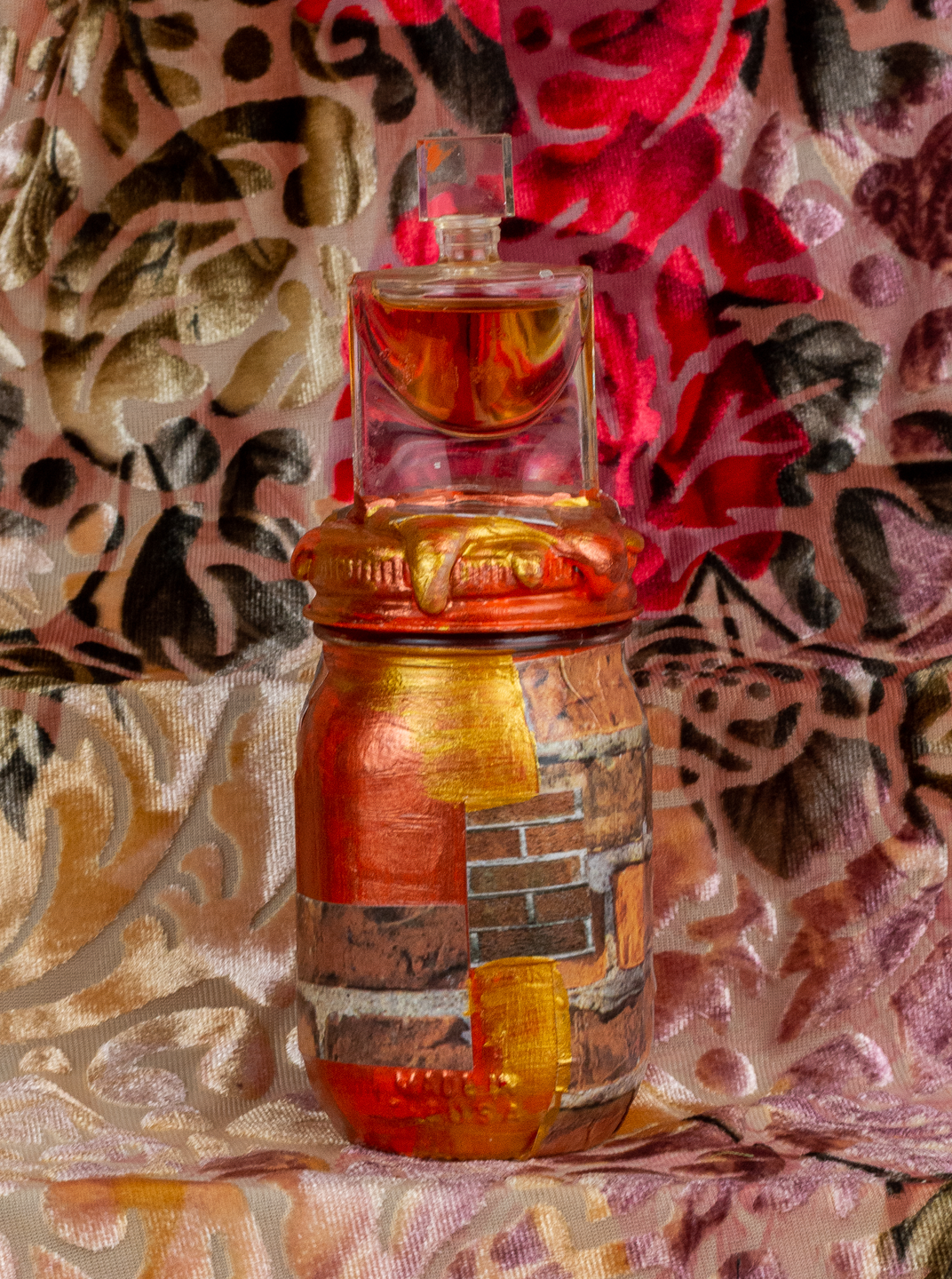 julia-roberts-perfume-jar-01.png
