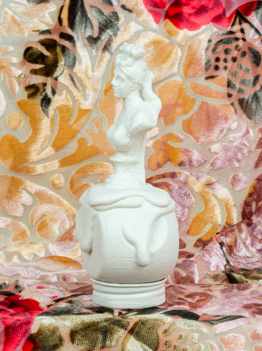 ivory-statue-jar-02.png