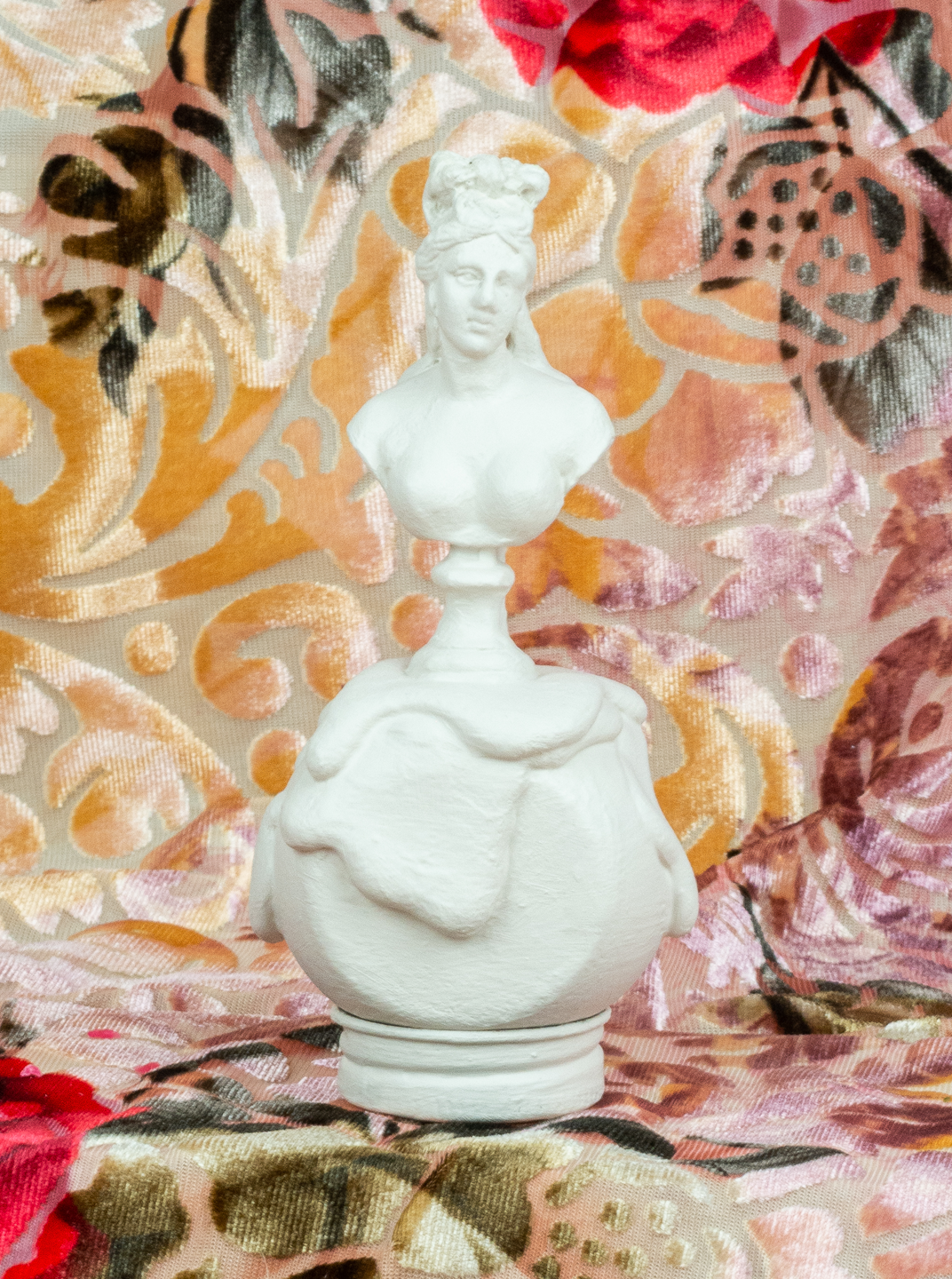 ivory-statue-jar-01.png