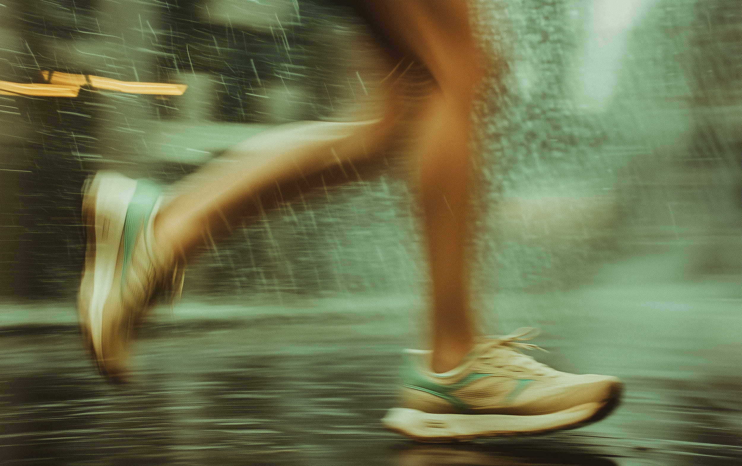 b_vi_film_photography_blurred_photograph_of_female_legs_running_9049b2e7-f4d9-4327-a8c6-45f068d1740f.png
