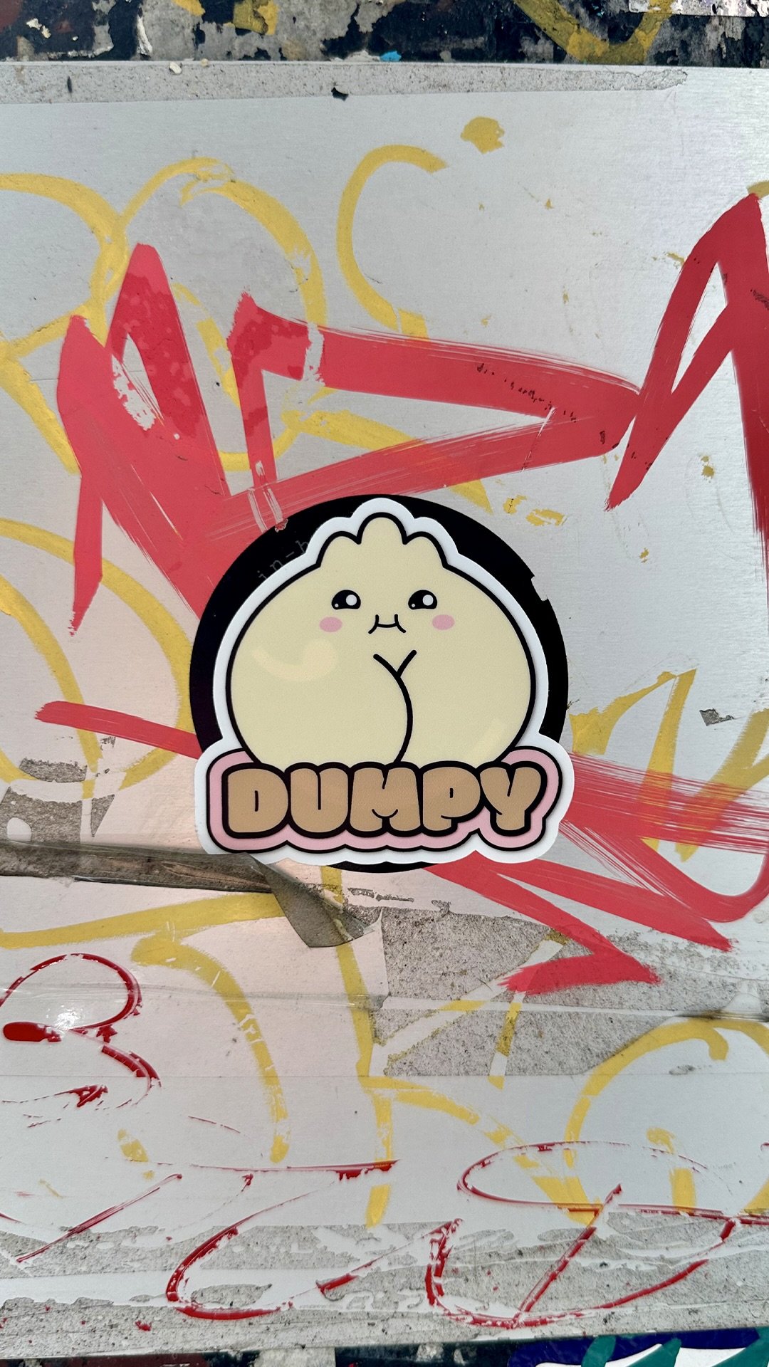 DUMPY_0000s_0004_10.jpg