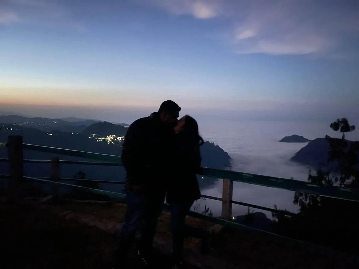 😍 &iquest;T&uacute; ya tienes tu foto rom&aacute;ntica en nuestro mirador? ❤️

😃 Esta temporada vacacional ven a visitarnos y toma la tuya, el acceso a los miradores es gratis siempre y cuando consumas en Restaurante o pagues actividades, checa nue