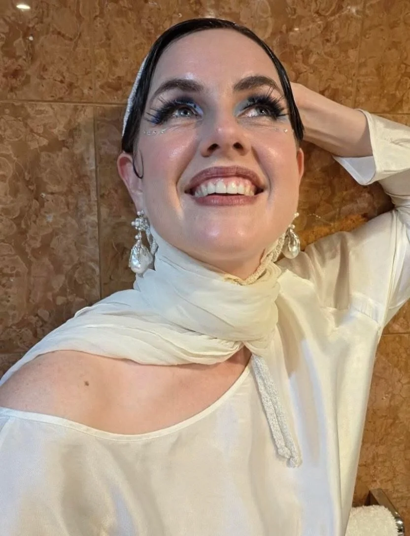 The divine @wonderfulprincesschelsea  at the Silver Scrolls last night wearing exalted earrings and forever beautiful @gloria_nz_ 

❤️My sister @kristine__mary and me forever ❤️