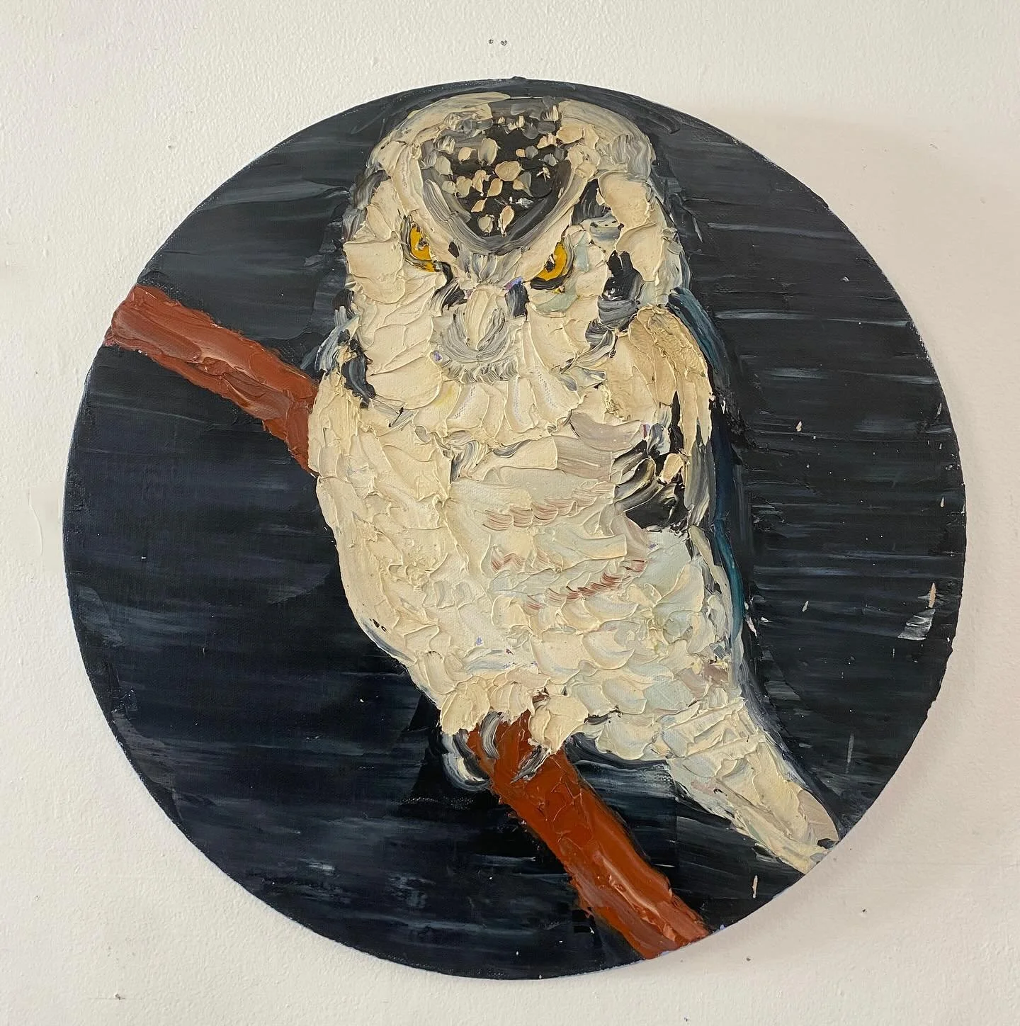 Sneak peek 🫣 

Artwork by Craig Waddell @craigwaddellartist 🦉 

About Craig Waddell:
Sensual and tactile, Craig Waddell&rsquo;s work celebrates both the sublime and the imperfect. Laying down paint, wet into wet, observing while intuitive colour an