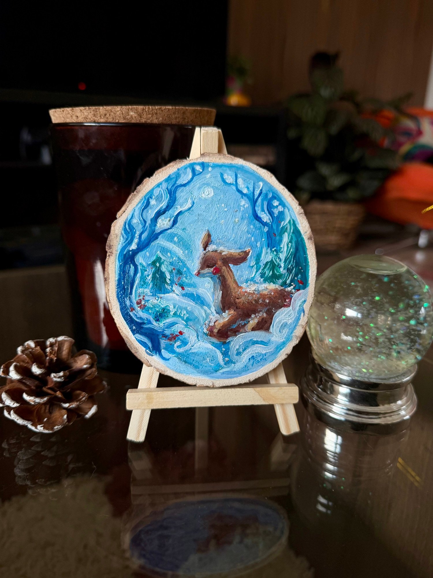 Peaceful snow ❄️  Mini art available for 40€ + shipping for anyone that wants an original from me for a smaller budget. Oil on Wood with some shimmering particles.
