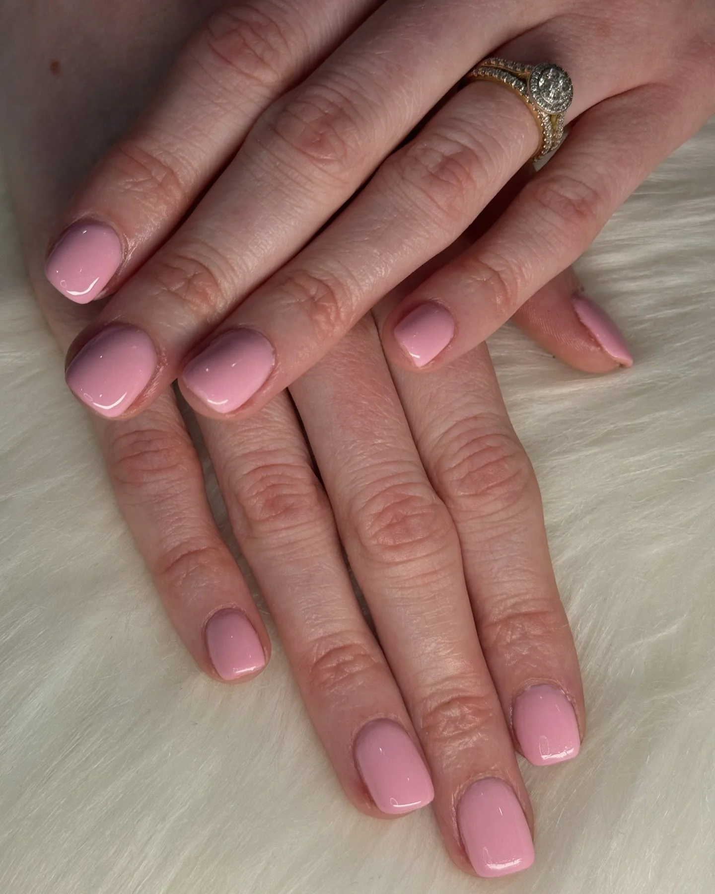 For my pink girliessss... Biab refill 🌸🌸

@lucypastorellitools_ prep
@the_gelbottle_inc biab
@kupainc top coat

Nails by @sukhpreet.nagra 

#biab #biabnails #pinknails #naturalnails #onlynaturalnails #nailtech #nailsnailsnails #nailsaddict #nailsof