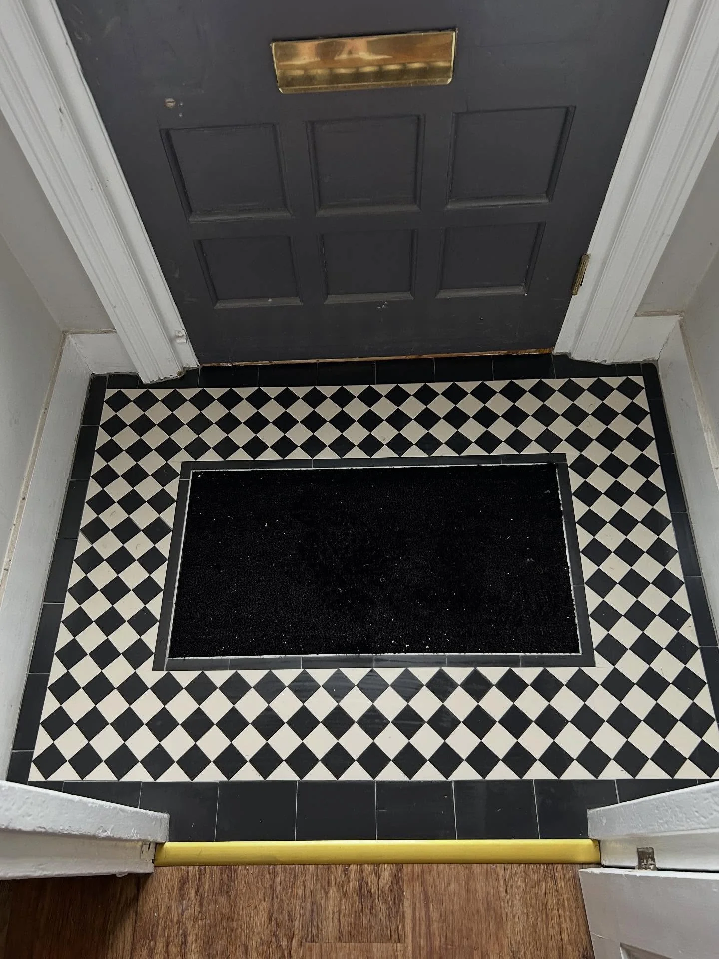 50mm black and white with recessed black coir Matt @barnet #victoriantiling #victoriantiles