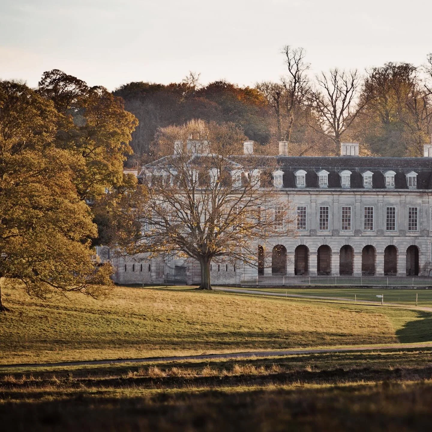 BOUGHTON, NORTHAMPTONSHIRE | THROUGH THE SEASONS

Boughton House navigates the seasons like an enchanting testament to British history - simultaneously adapting to each period yet remaining resolutely the same.

From the burnished avenues of autumn -