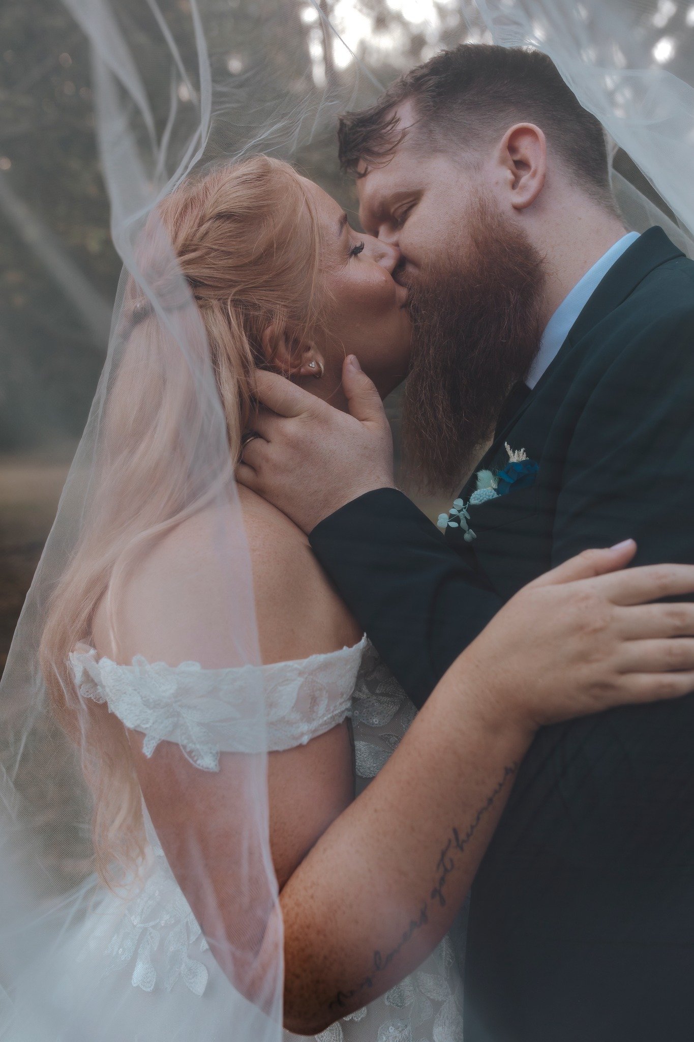 There are just too many from this incredible day to not share!! Prepare for the spamming!! 😍😍😍
#loveislove #southwestweddingphotography #southwestweddingphotographer #brookerenaephotography #CapturedWithLove #WeddingPhotographer #redcliffeonthem
