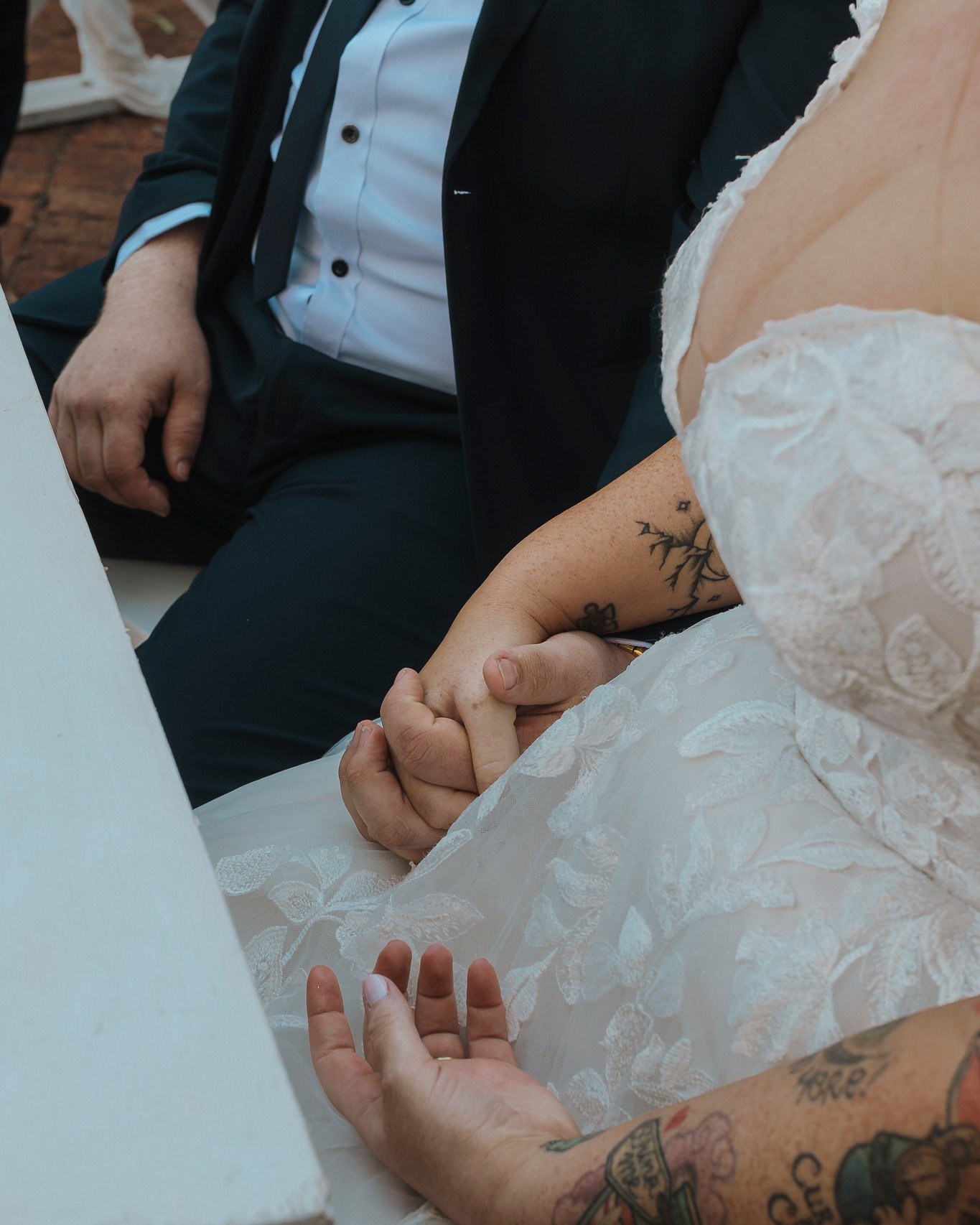 Finishing the final touches on Jackie & Lachy's gallery and I am sooo excited to share more of their day with you all! 💕❤️
#loveislove #southwestweddingphotography #southwestweddingphotographer #brookerenaephotography #CapturedWithLove #Weddin