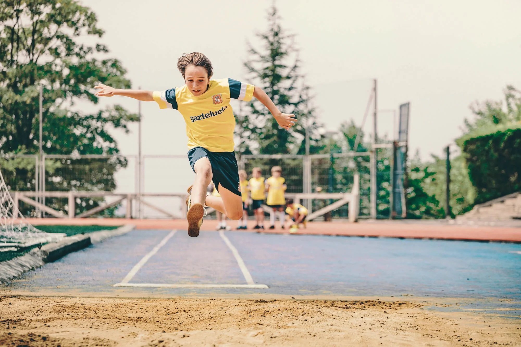 Fotografía lifestyle educativa para Gaztelueta School por Mikel Muruzabal, fotógrafo comercial y corporativo en Pamplona, Madrid, Barcelona, España 37.jpg