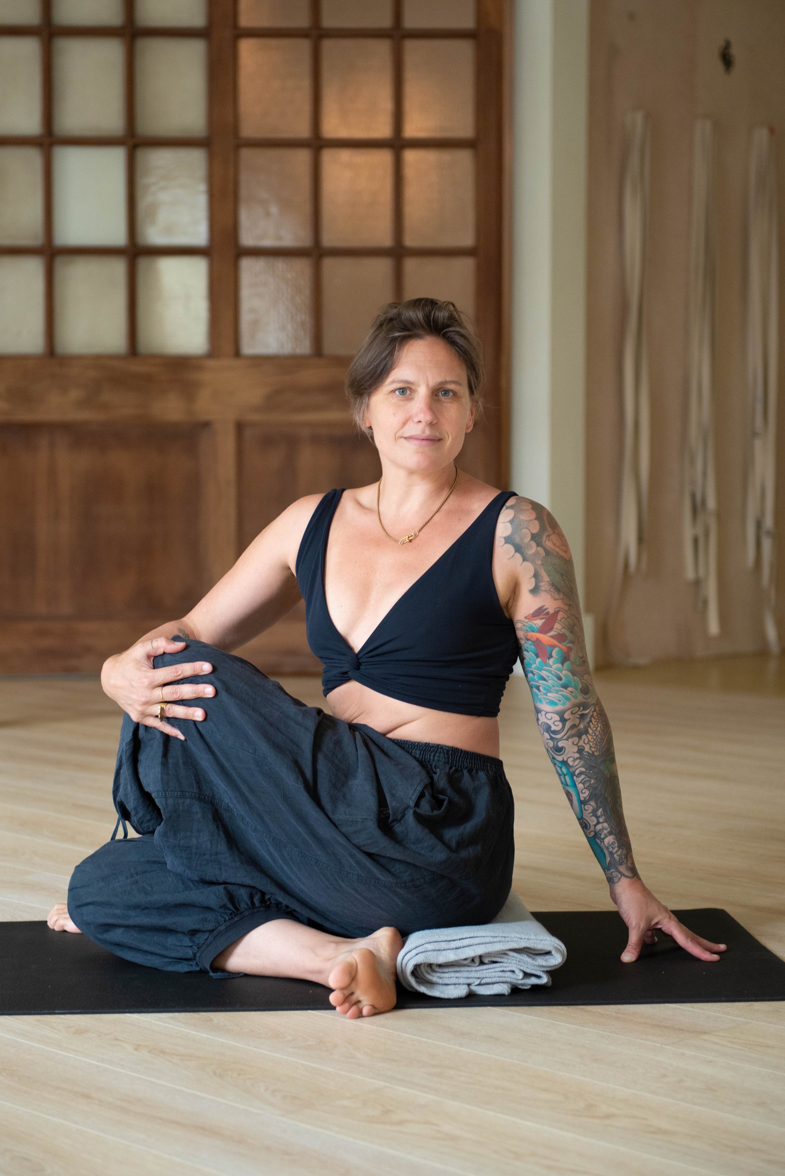 Elizabeth April - Asana, Teaching Methods &amp; Practice Teaching