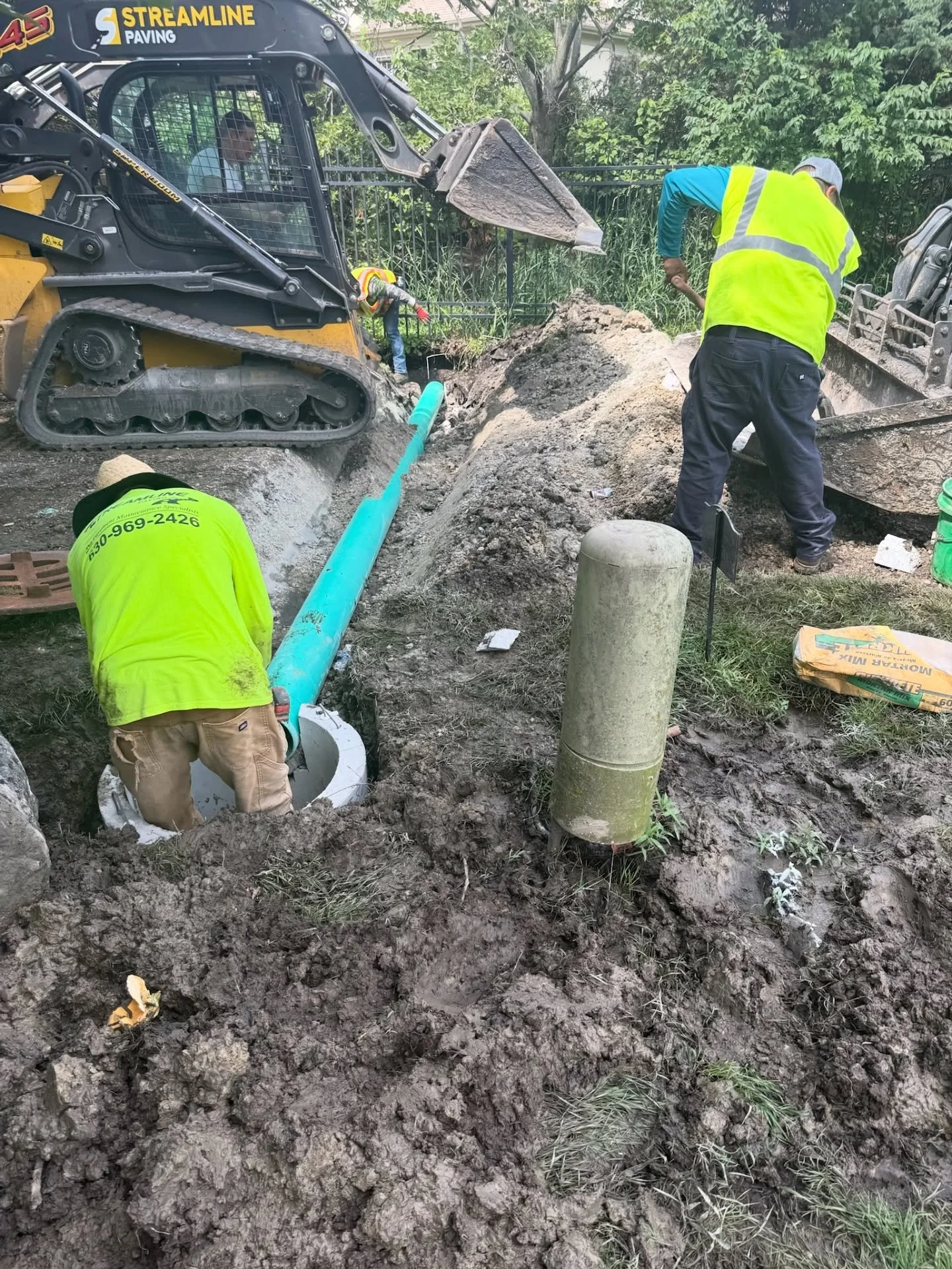 Keeping water where it belongs 💧 

Our team is hard at work installing a new storm sewer system, a key step in protecting pavement from water damage, cracking, and freeze-thaw issues as colder months approach. Prevent flooding now, save big later!!
