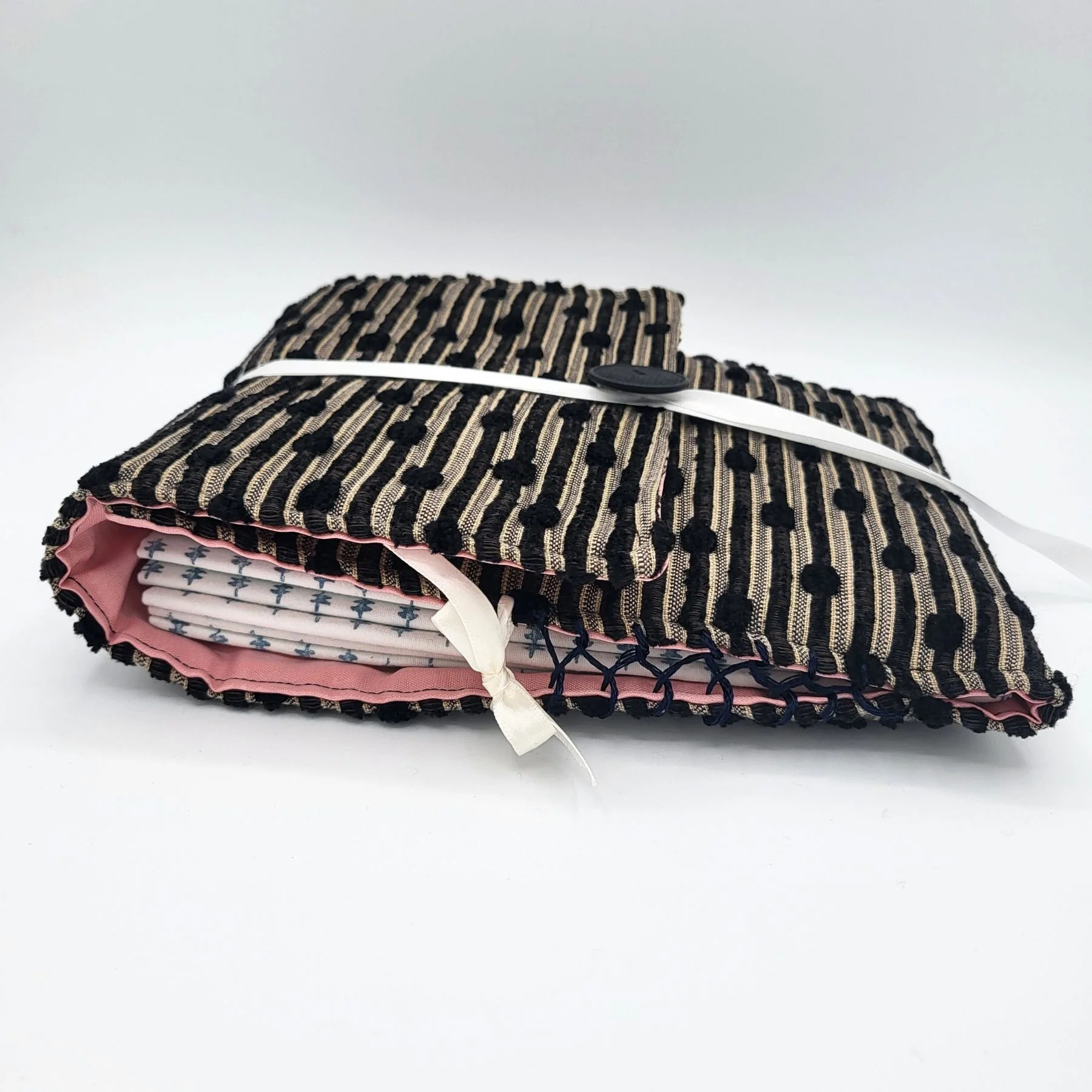 LG Black Accordion Pouch - side.jpg