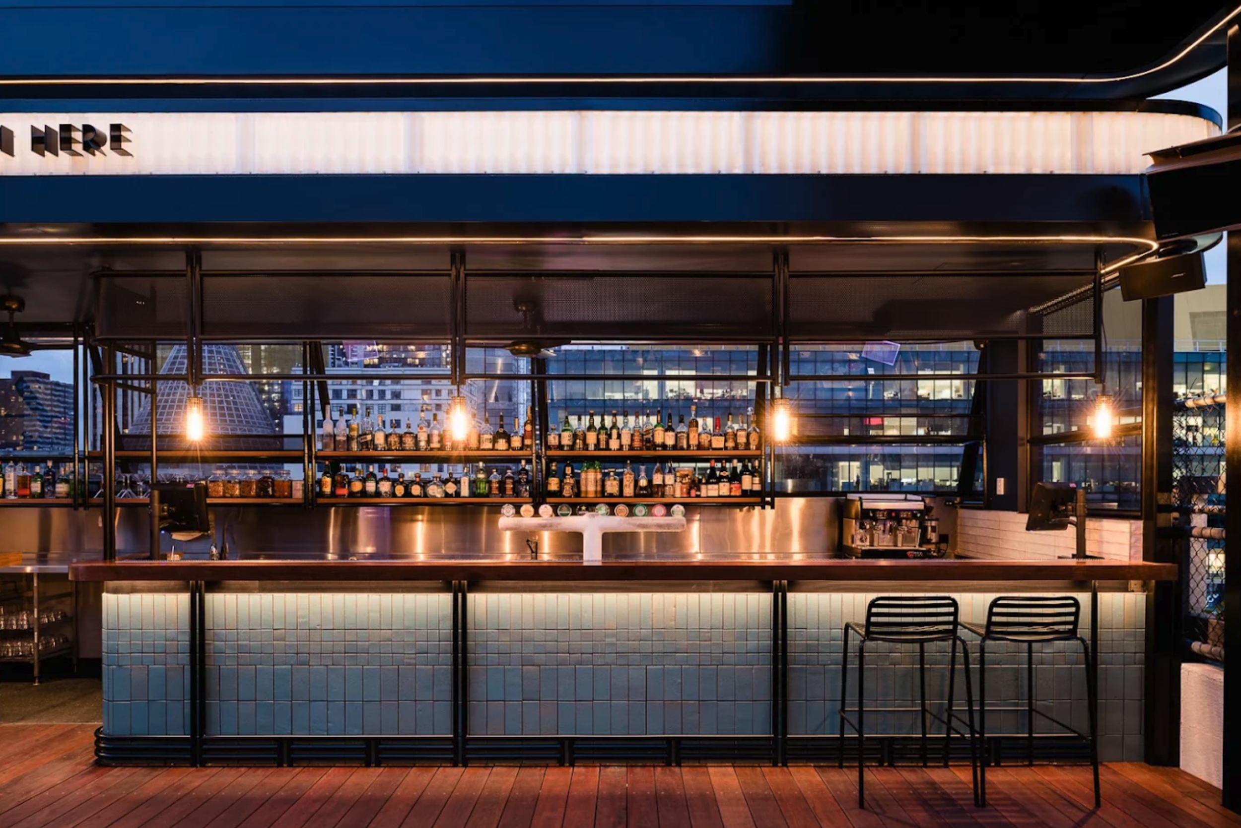Rooftop Bar at Curtin House: Casual Elevated to Spectacular Highs