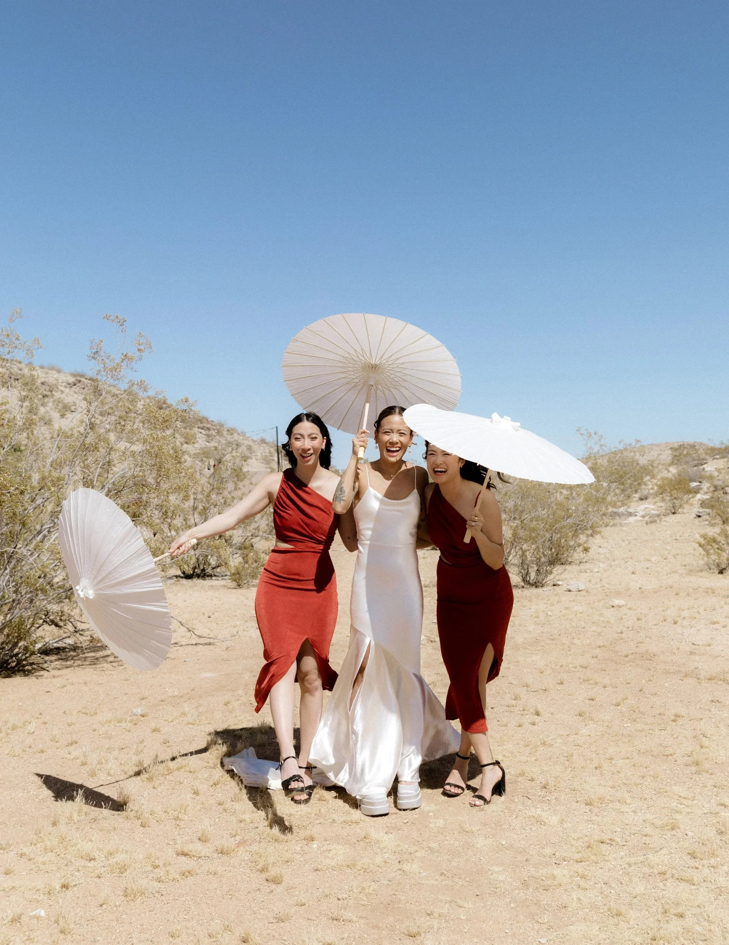 a-desert-inspired-wedding-at-morada-joshua-tree-katie-salerno-photography-wedding-party-13.jpg