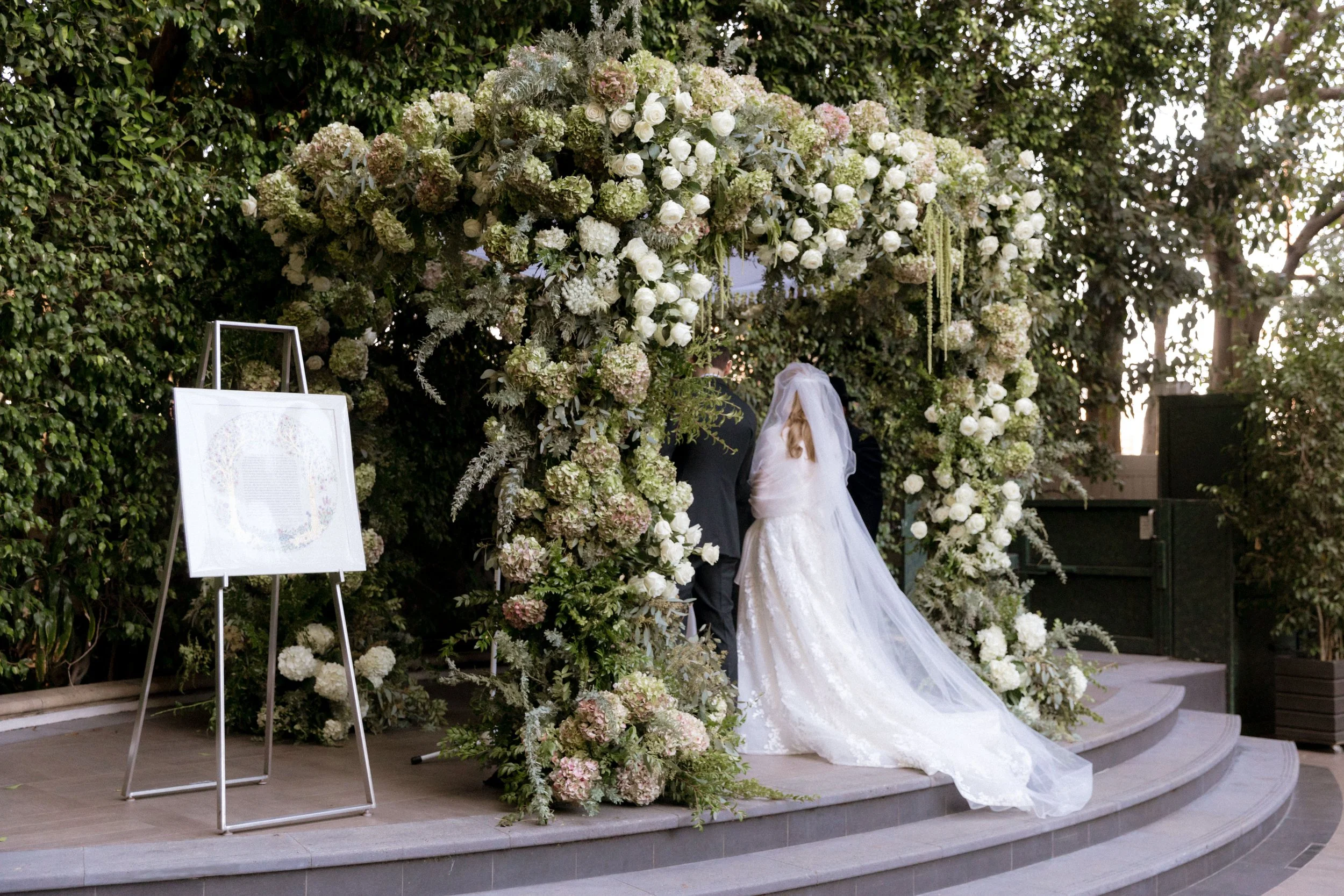 FOUR-SEASONS-HOTEL-LOS-ANGELES-AT-BEVERLY-HILLS-WEDDING-KSP-STUDIO-CEREMONY-75.jpg
