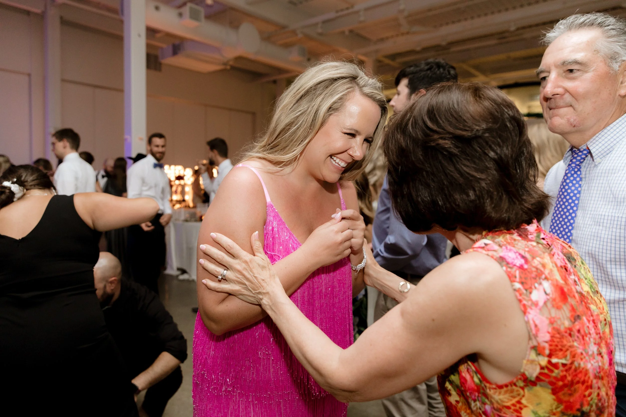 a-palm-springs-inspired-wedding-at-artists-for-humanity-katie-salerno-photography-233.jpg