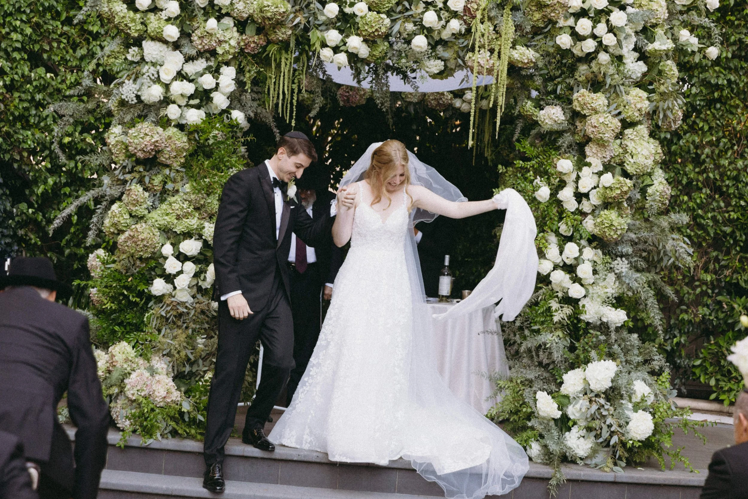 FOUR-SEASONS-HOTEL-LOS-ANGELES-AT-BEVERLY-HILLS-WEDDING-KSP-STUDIO-CEREMONY-112.jpg