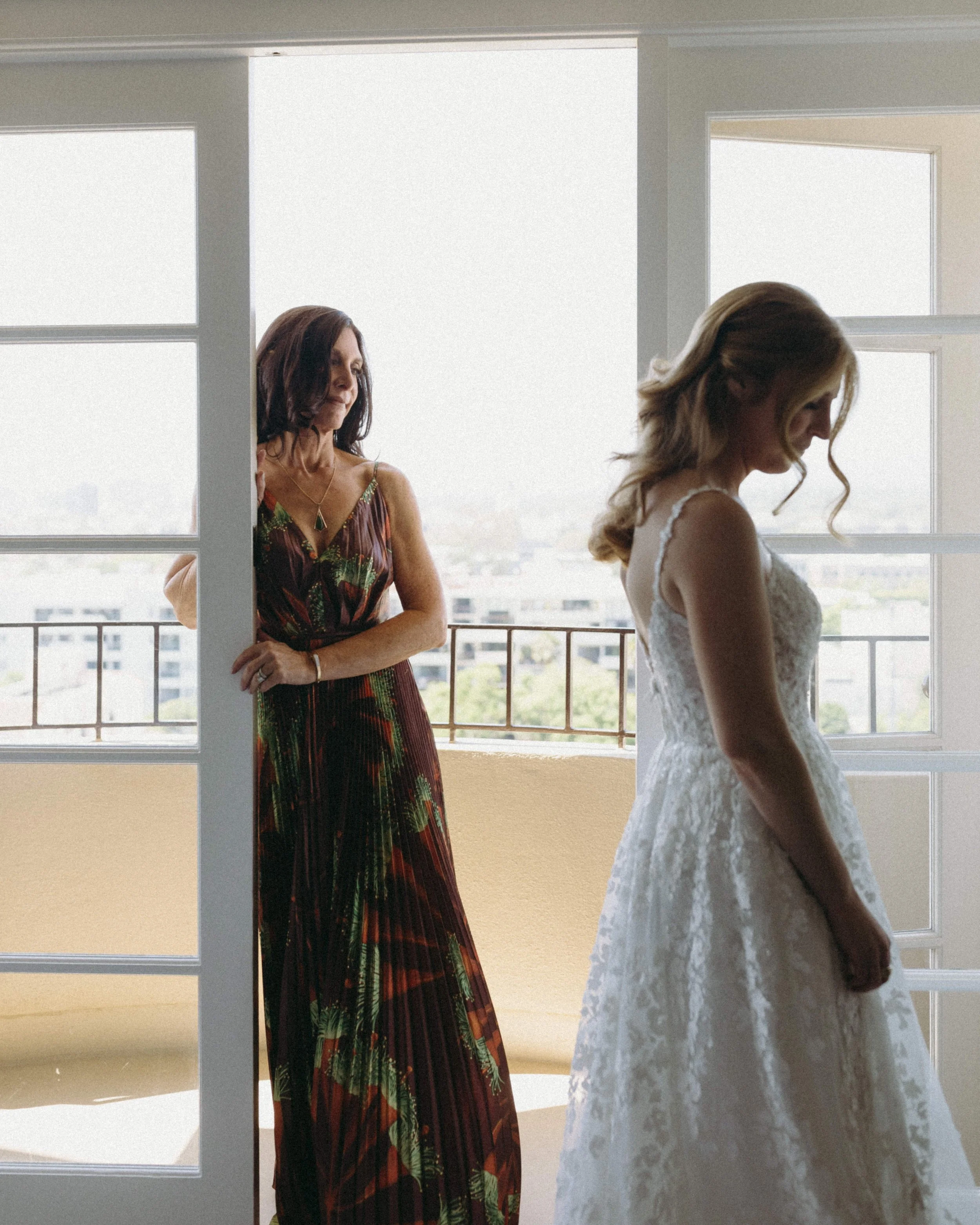 FOUR-SEASONS-HOTEL-LOS-ANGELES-AT-BEVERLY-HILLS-WEDDING-KSP-STUDIO-PREP-82.jpg