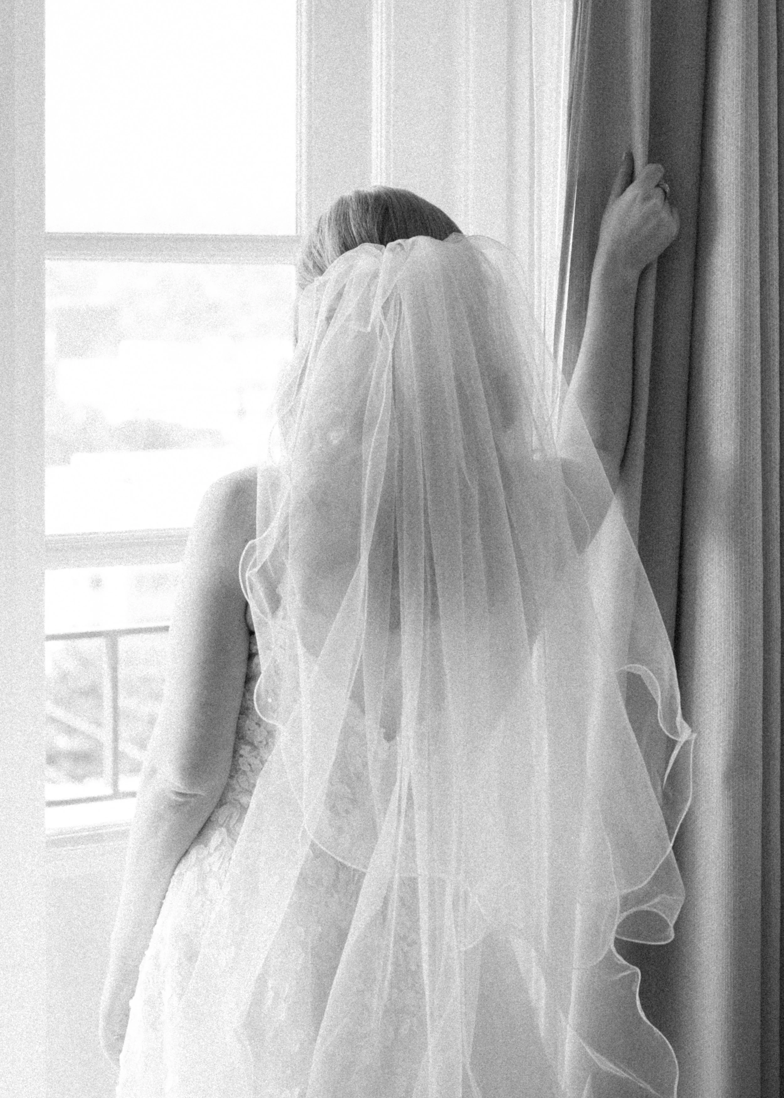 FOUR-SEASONS-HOTEL-LOS-ANGELES-AT-BEVERLY-HILLS-WEDDING-KSP-STUDIO-PREP-99.jpg