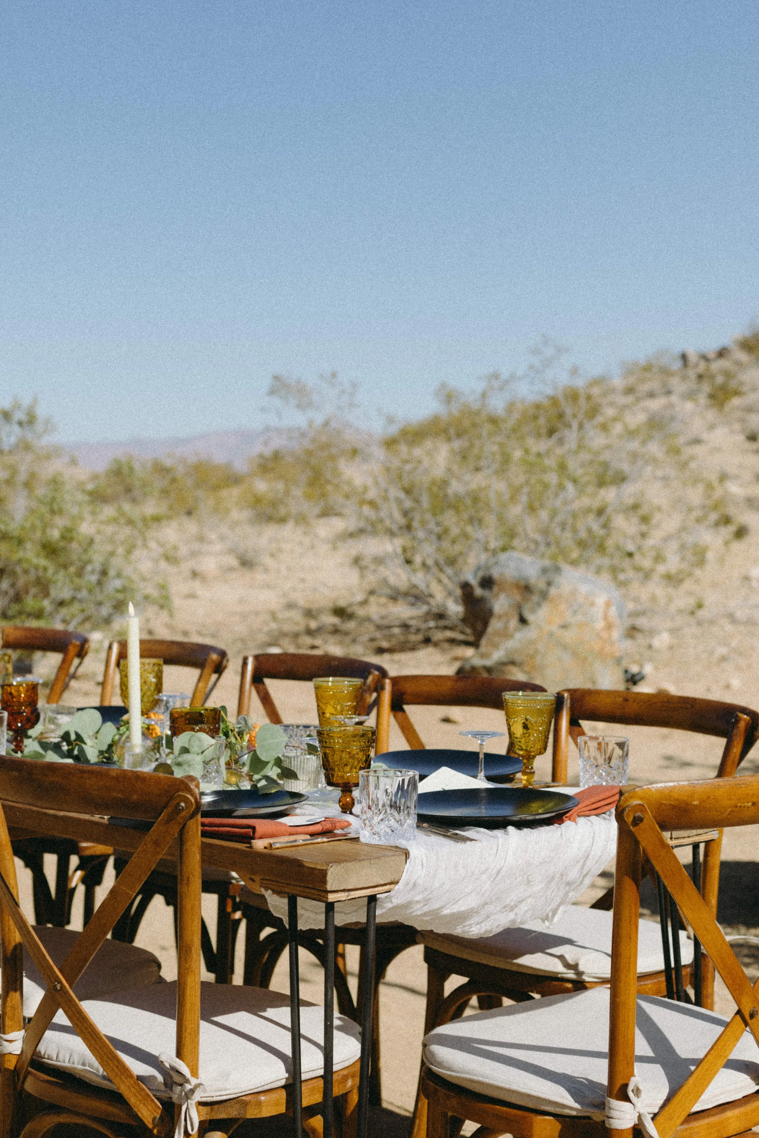 a-desert-inspired-wedding-at-morada-joshua-tree-katie-salerno-photography-cocktail-hour-11.jpg