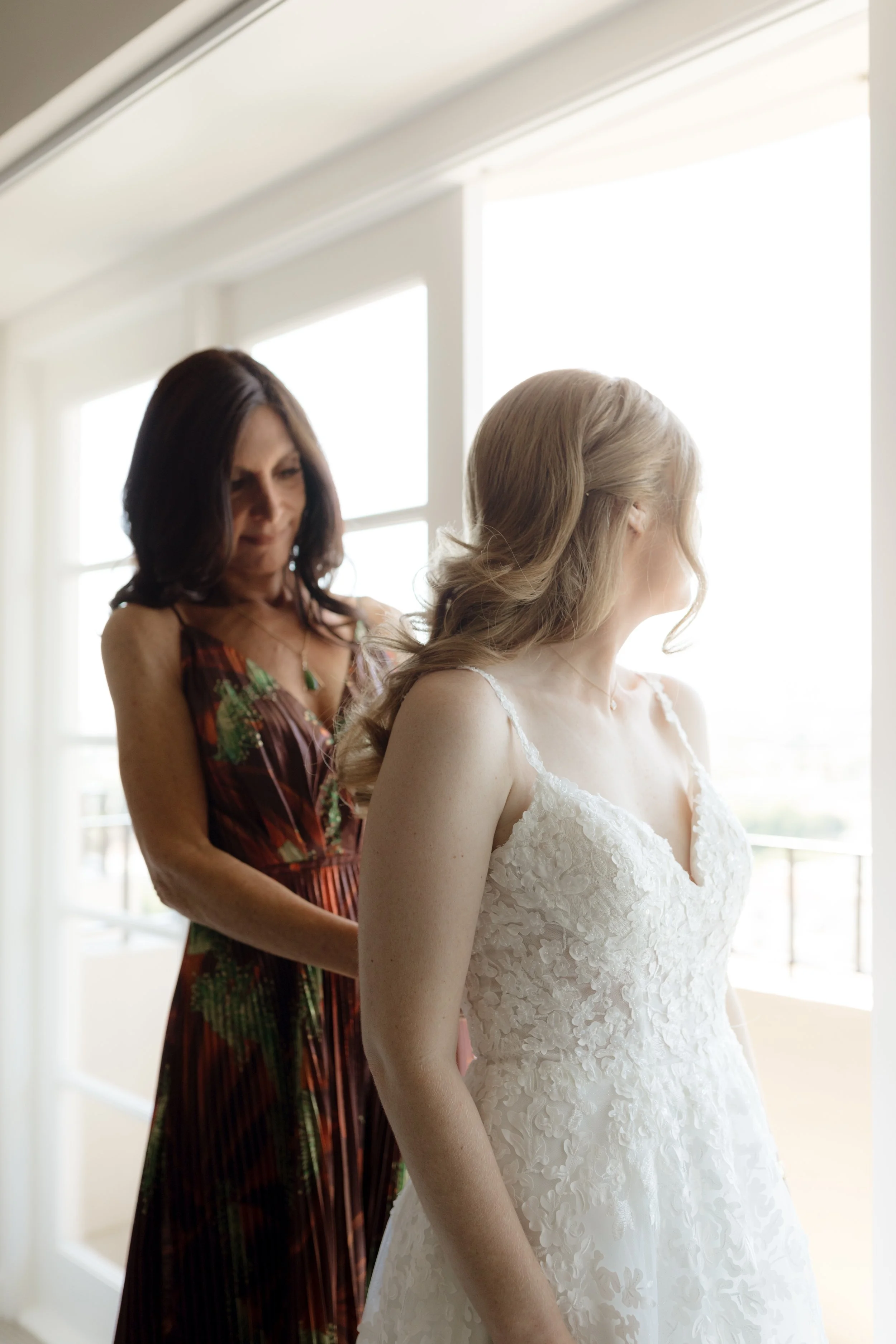 FOUR-SEASONS-HOTEL-LOS-ANGELES-AT-BEVERLY-HILLS-WEDDING-KSP-STUDIO-PREP-79.jpg