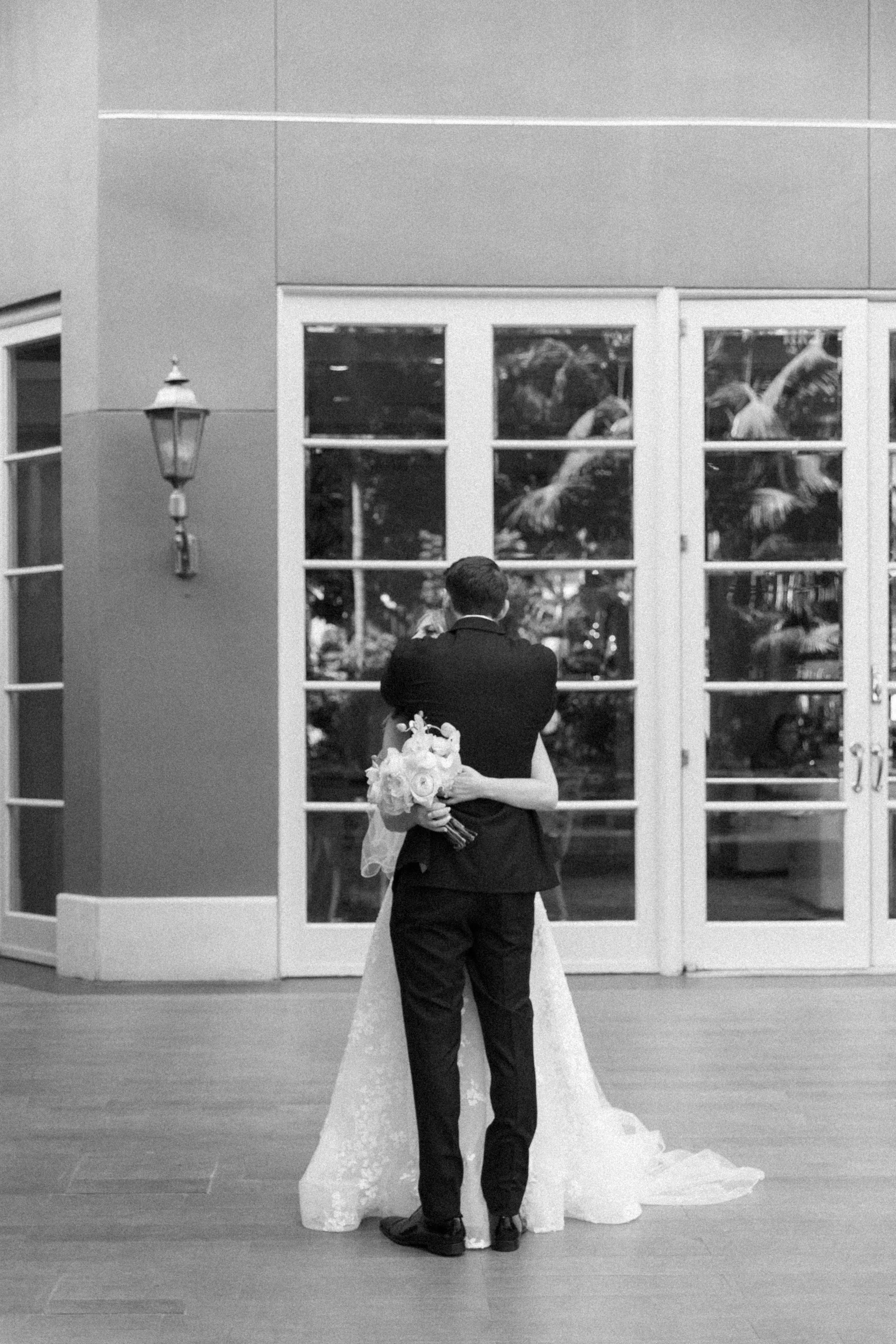 FOUR-SEASONS-HOTEL-LOS-ANGELES-AT-BEVERLY-HILLS-WEDDING-KSP-STUDIO-FIRST-LOOK-25.jpg
