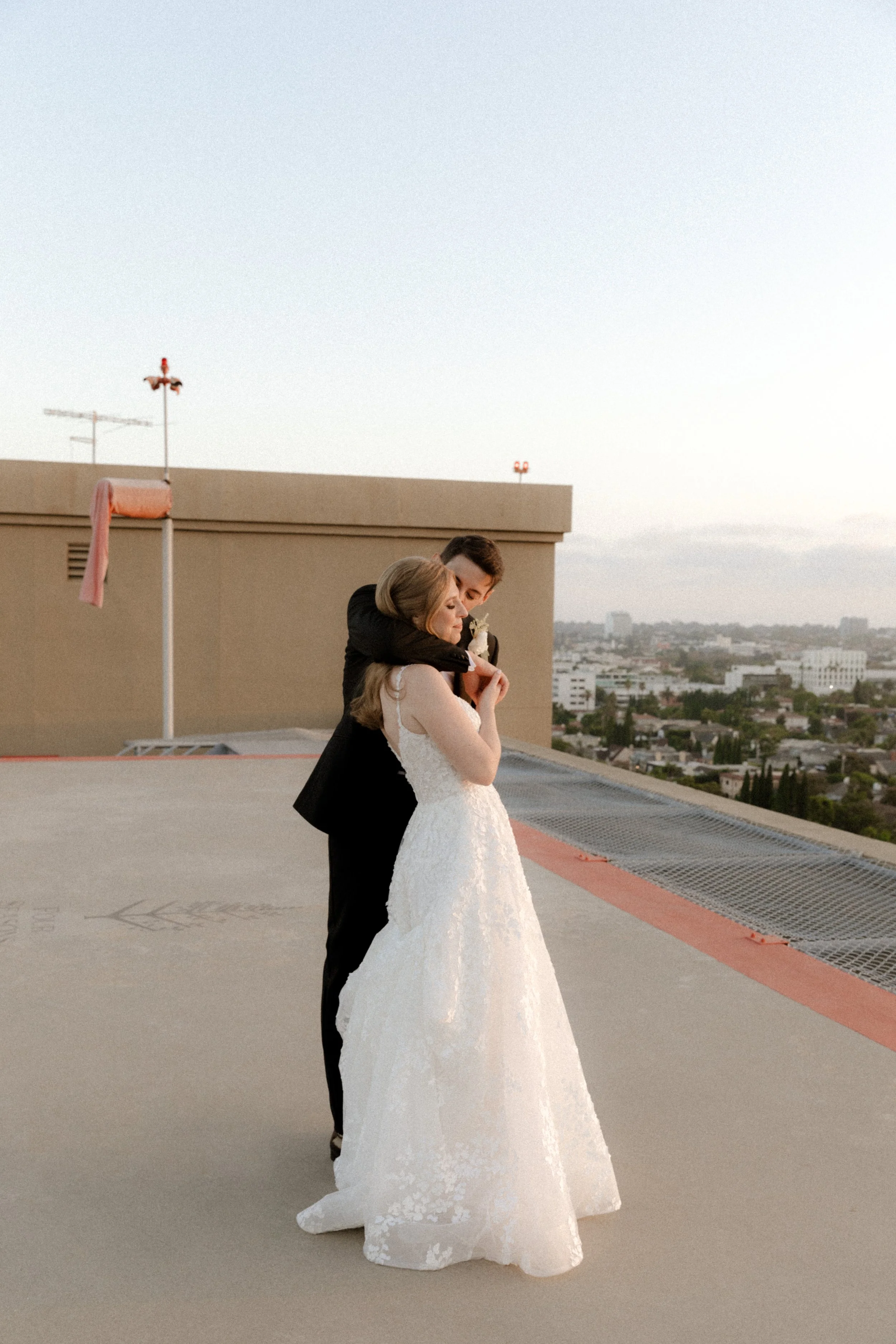 FOUR-SEASONS-HOTEL-LOS-ANGELES-AT-BEVERLY-HILLS-WEDDING-KSP-STUDIO-SUNSET-19.jpg