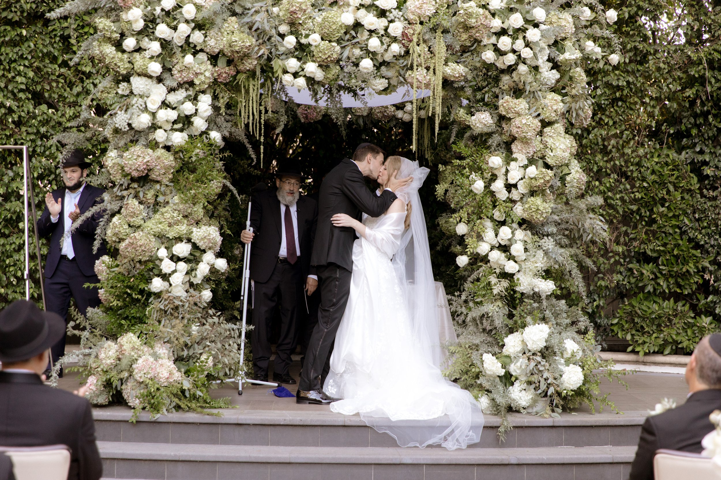FOUR-SEASONS-HOTEL-LOS-ANGELES-AT-BEVERLY-HILLS-WEDDING-KSP-STUDIO-CEREMONY-109.jpg