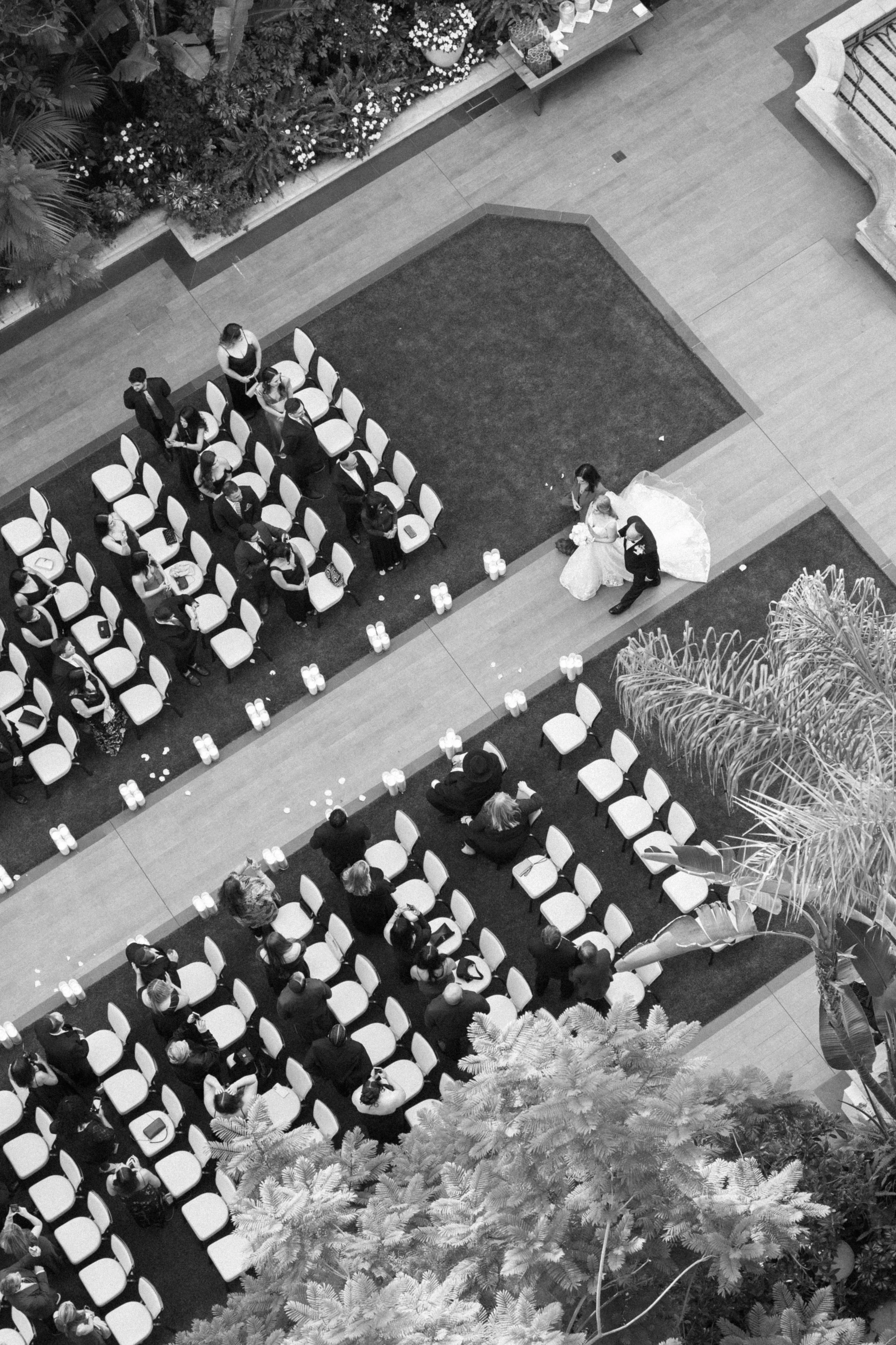 FOUR-SEASONS-HOTEL-LOS-ANGELES-AT-BEVERLY-HILLS-WEDDING-KSP-STUDIO-CEREMONY-51.jpg