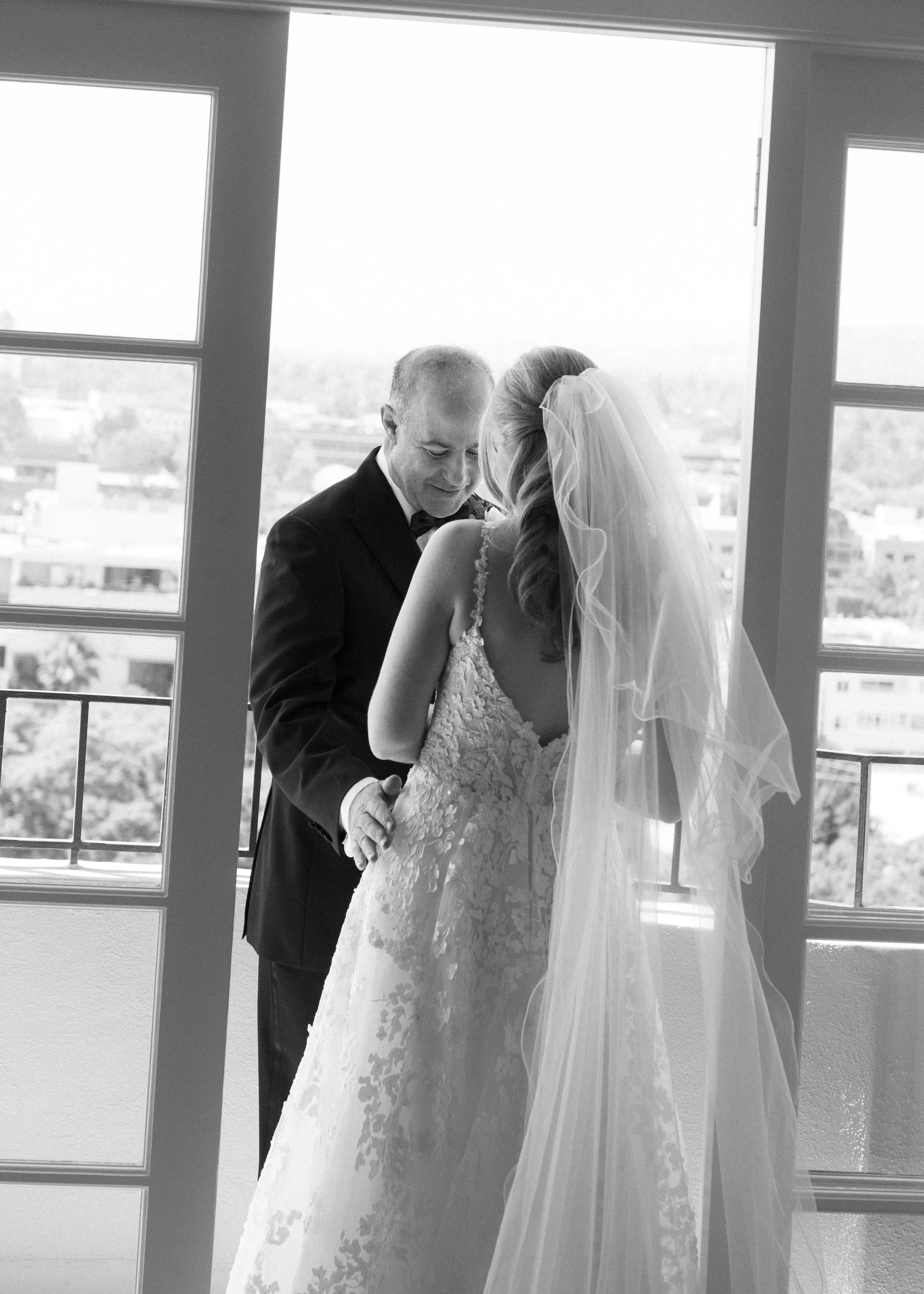 FOUR-SEASONS-HOTEL-LOS-ANGELES-AT-BEVERLY-HILLS-WEDDING-KSP-STUDIO-DAD-FIRST-LOOK-10.jpg