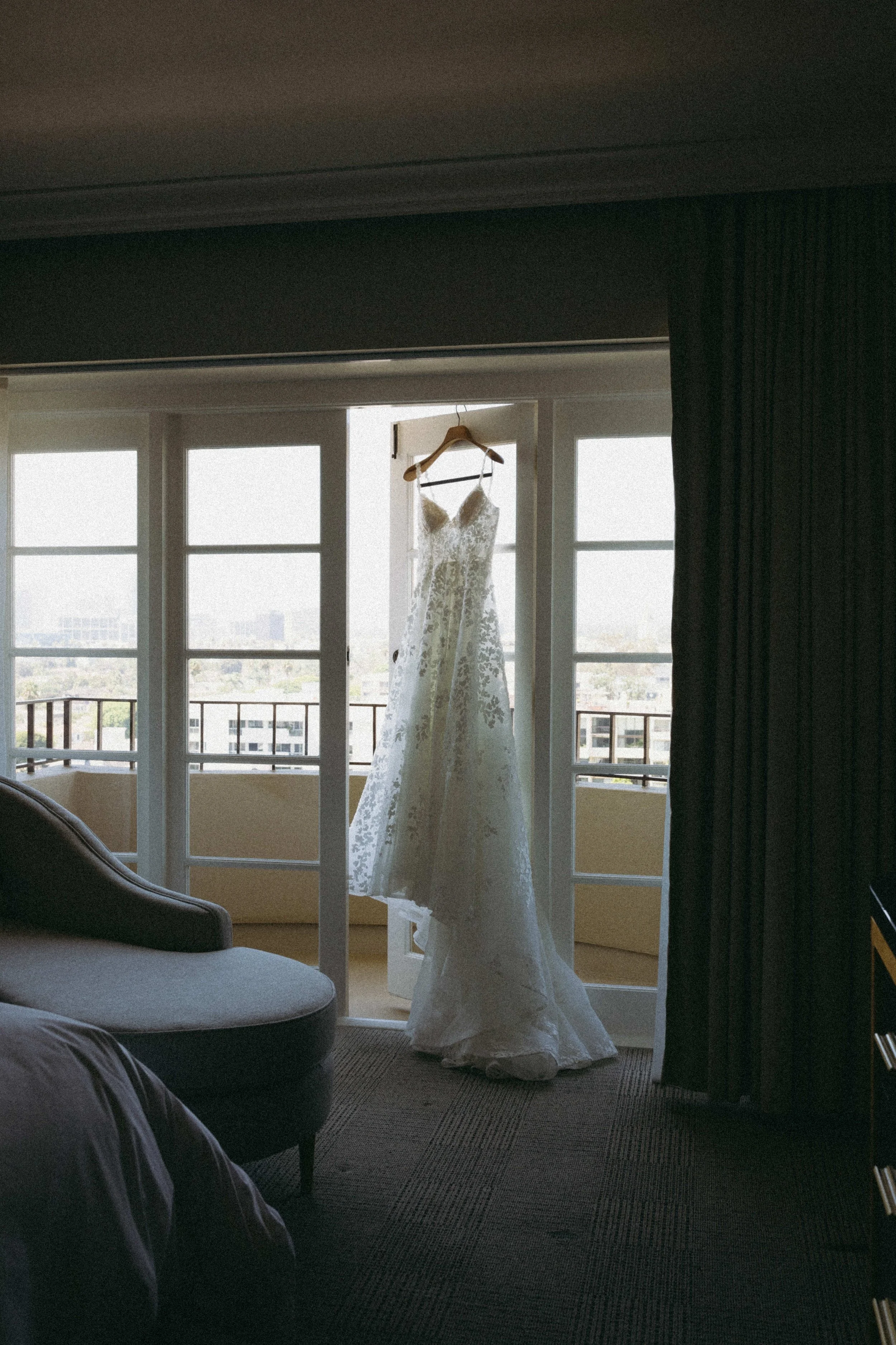 FOUR-SEASONS-HOTEL-LOS-ANGELES-AT-BEVERLY-HILLS-WEDDING-KSP-STUDIO-PREP-45.jpg