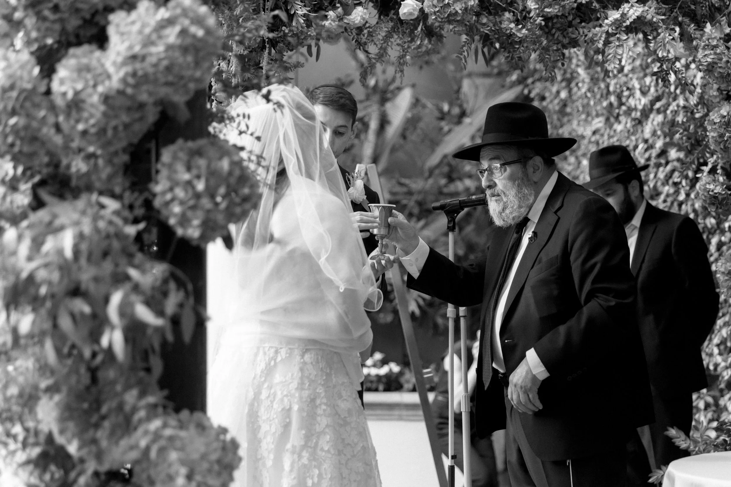 FOUR-SEASONS-HOTEL-LOS-ANGELES-AT-BEVERLY-HILLS-WEDDING-KSP-STUDIO-CEREMONY-104.jpg