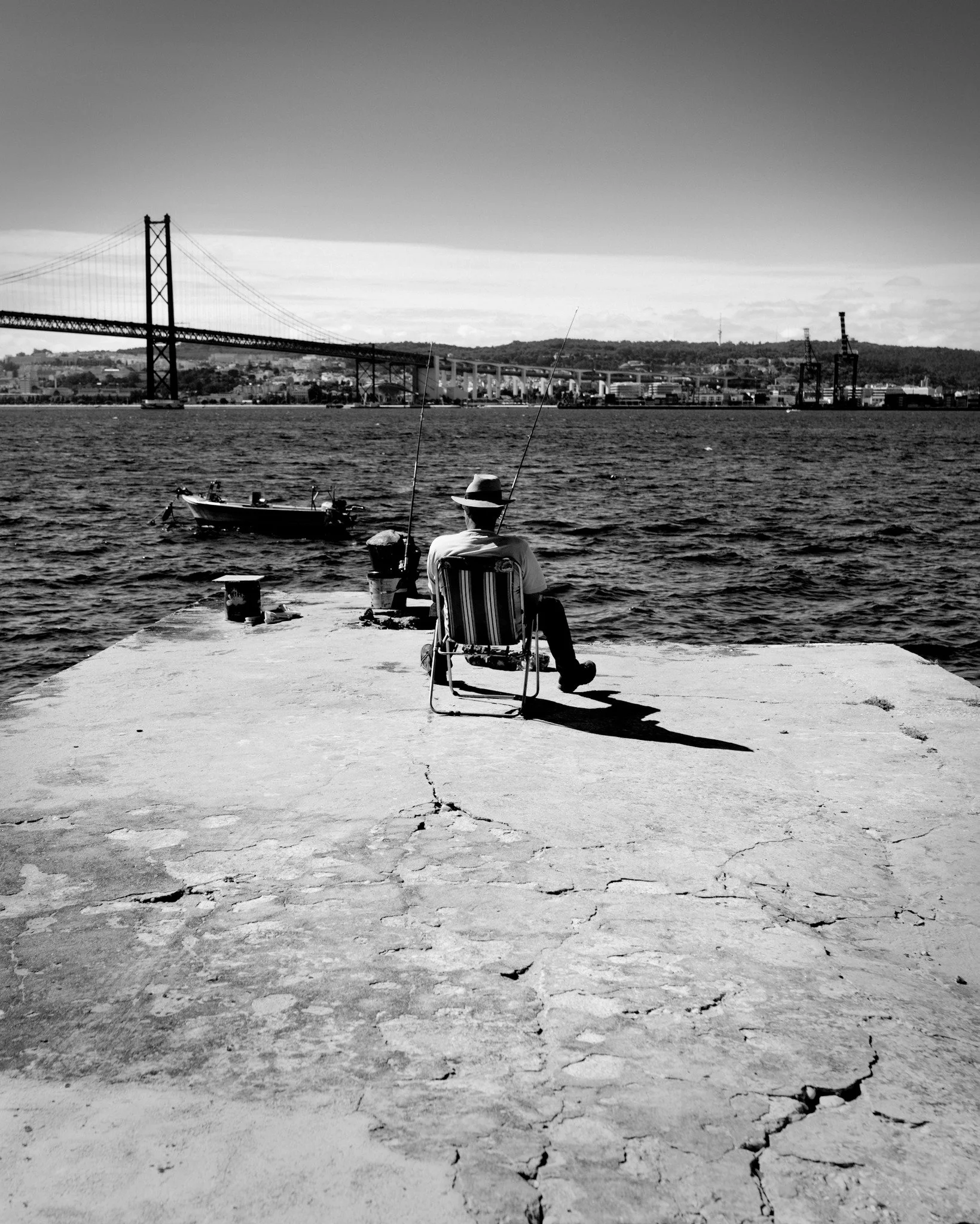 Best fishing spot in town.
.
.
.
.
.
.
.
...
#bnw_planet
#theworldshotz_bnw
#photowall_bw
#bw_mania
#bwsquare
#edits_bnw
#pocket_bnw
#monoart_
#bnwsouls
#SPiCollective
#SPi_light
#SPi_BnW
#outofthephotos2
#bw_addiction
#masters_in_bnw
#bnw_splendid
#