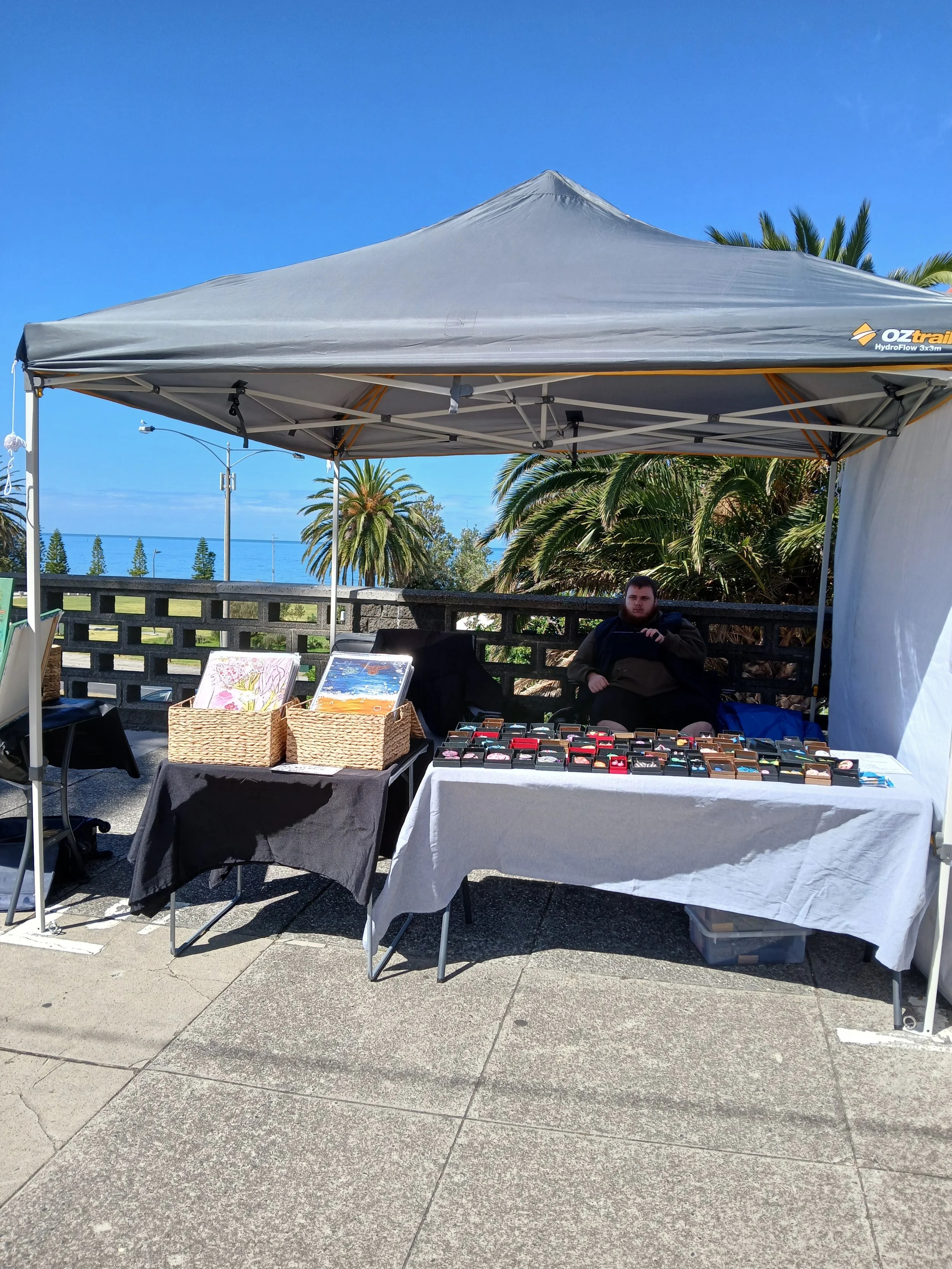 ST KILDA Esplanade Beach Market