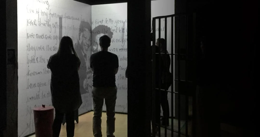 cmhr-mandela-cell-visitors.jpg