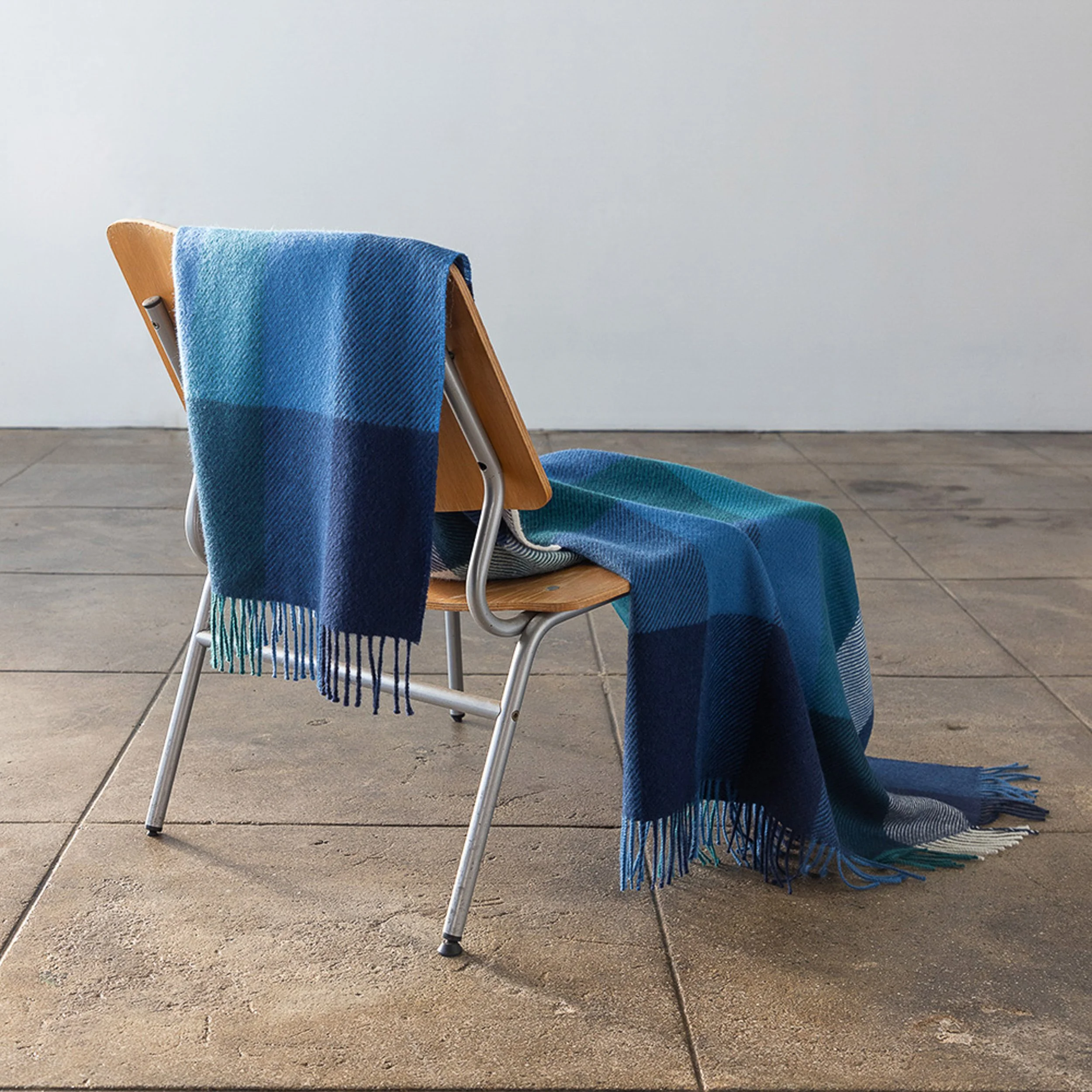 037-blankets-lifestyle.jpg